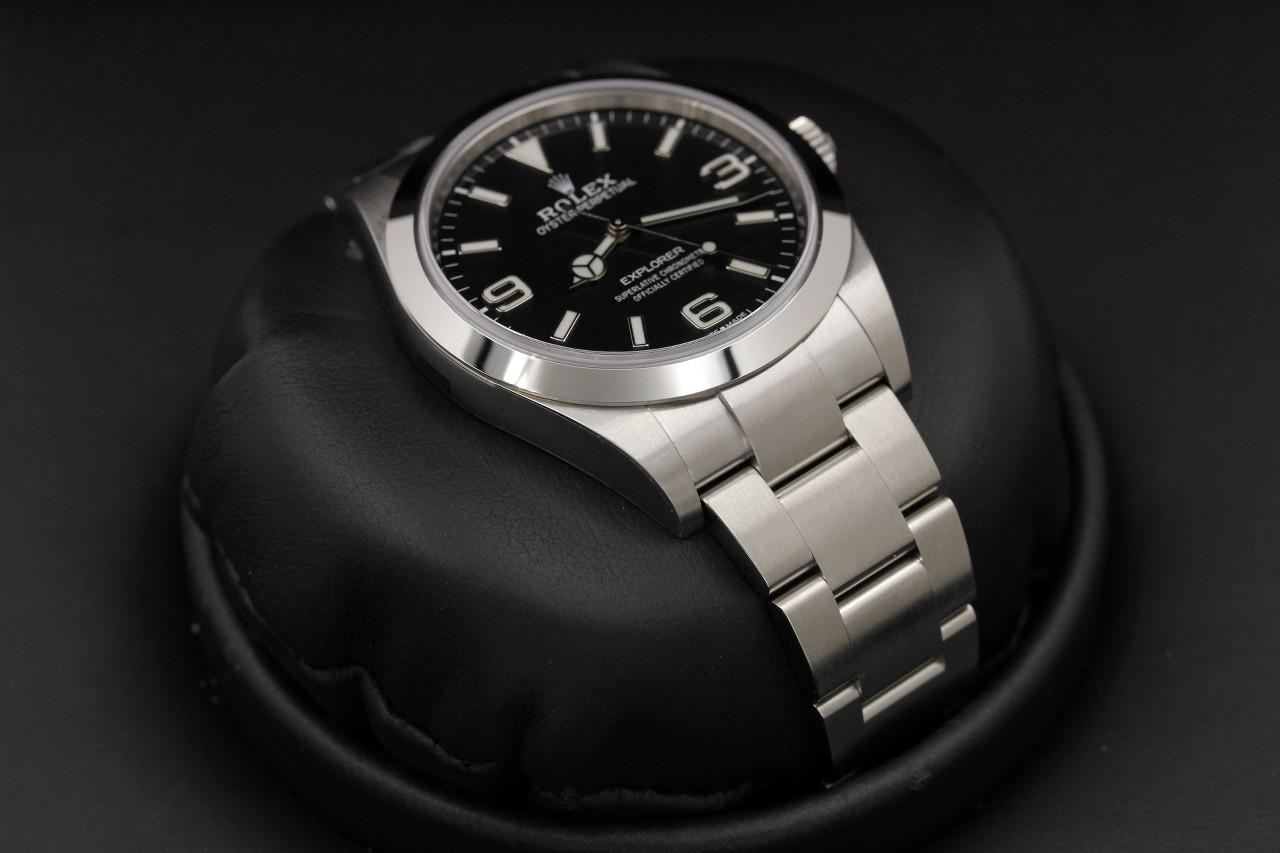 Watch Image 6