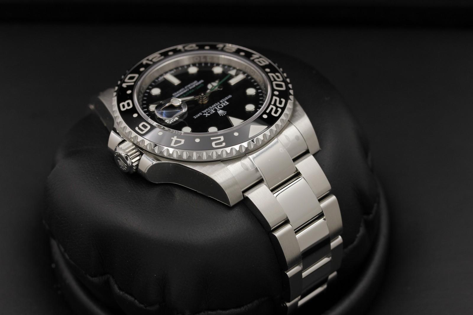 Watch Image 4