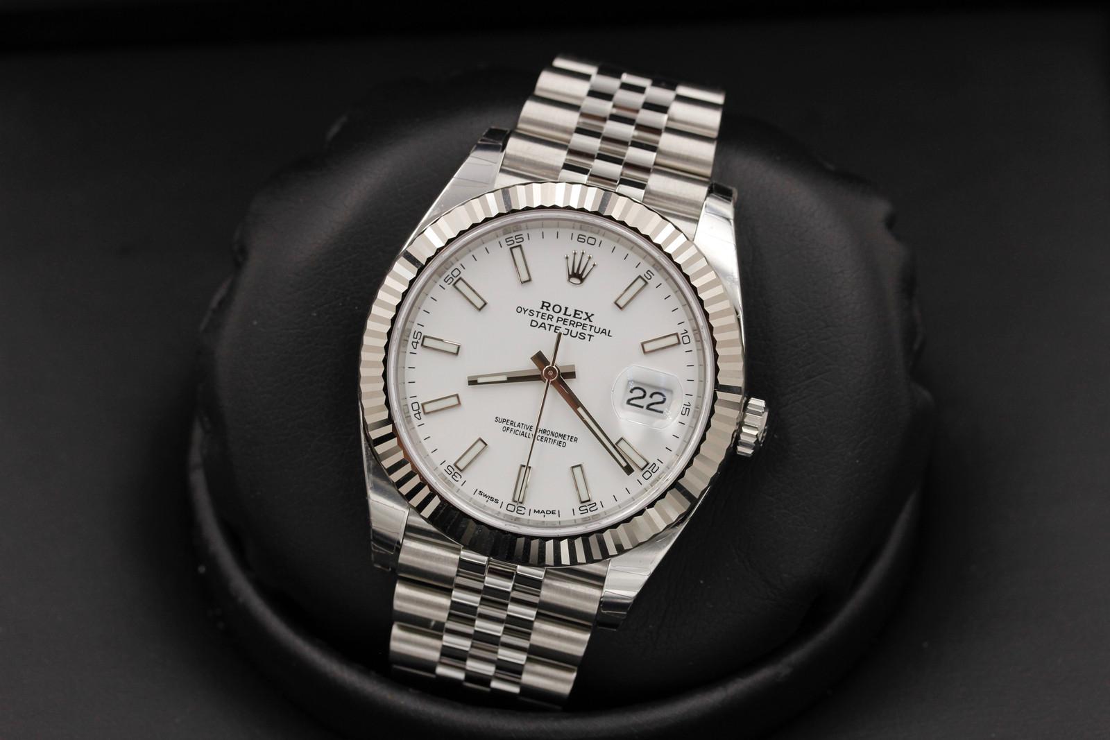 Watch Image 8