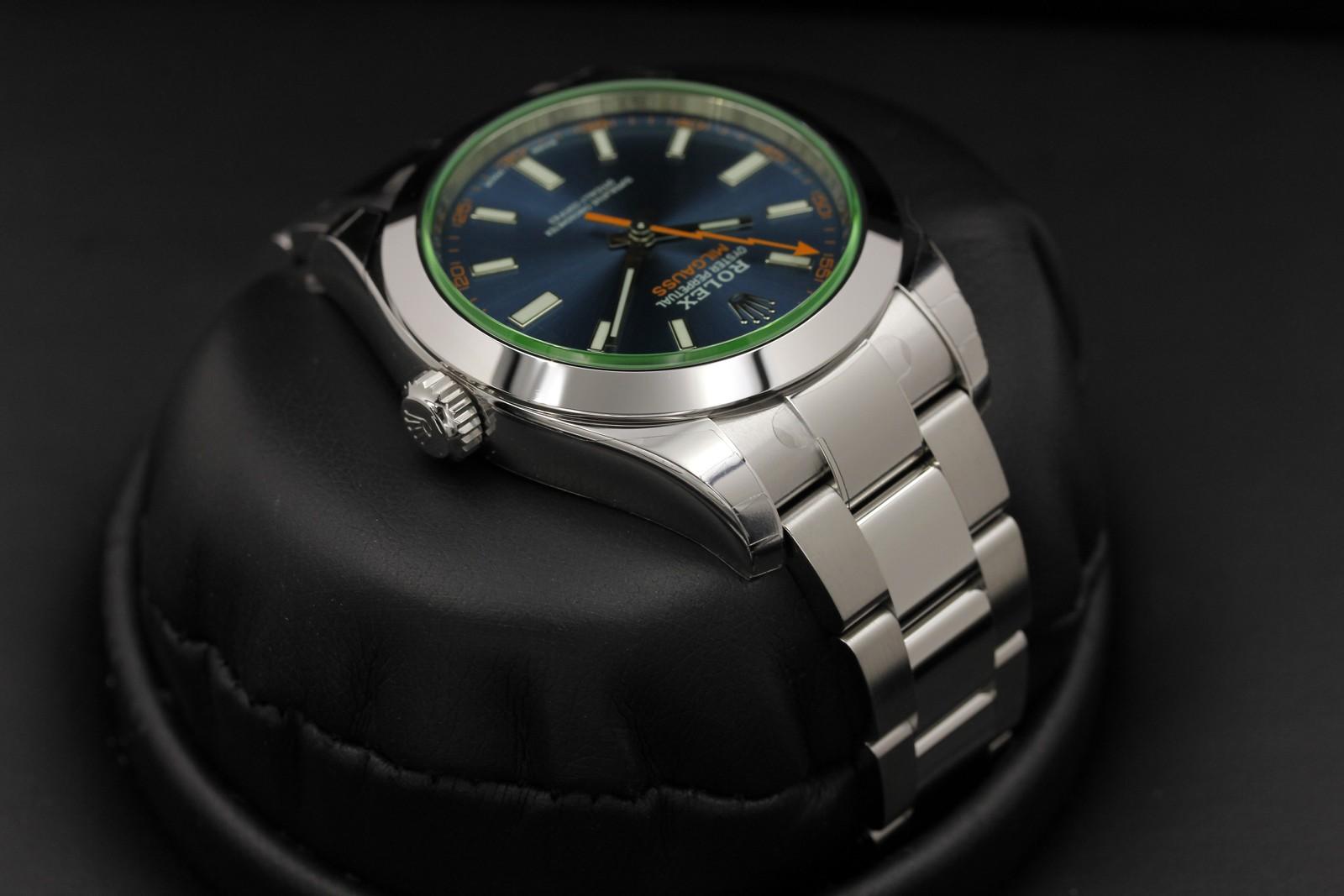 Watch Image 4