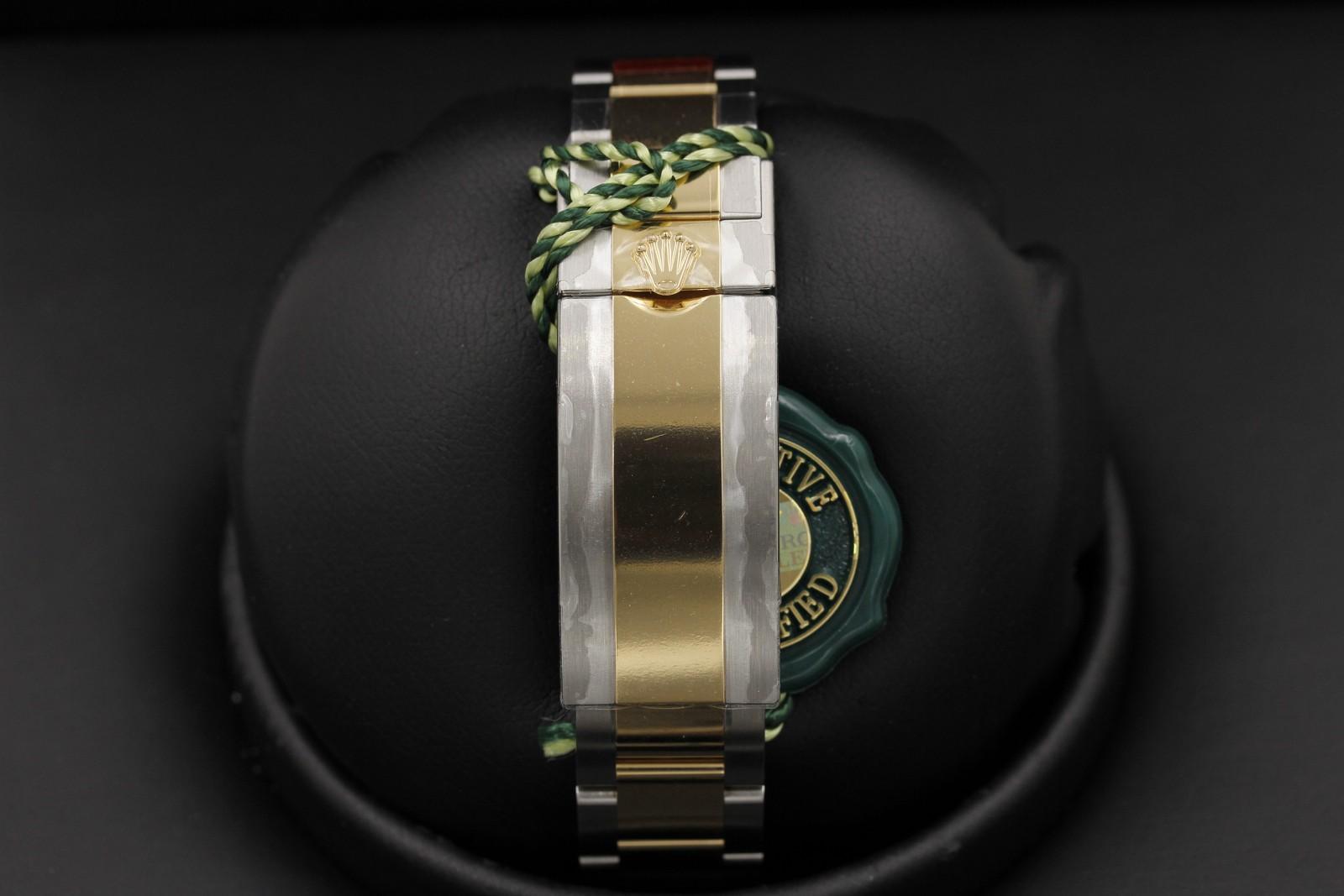 Watch Image 7