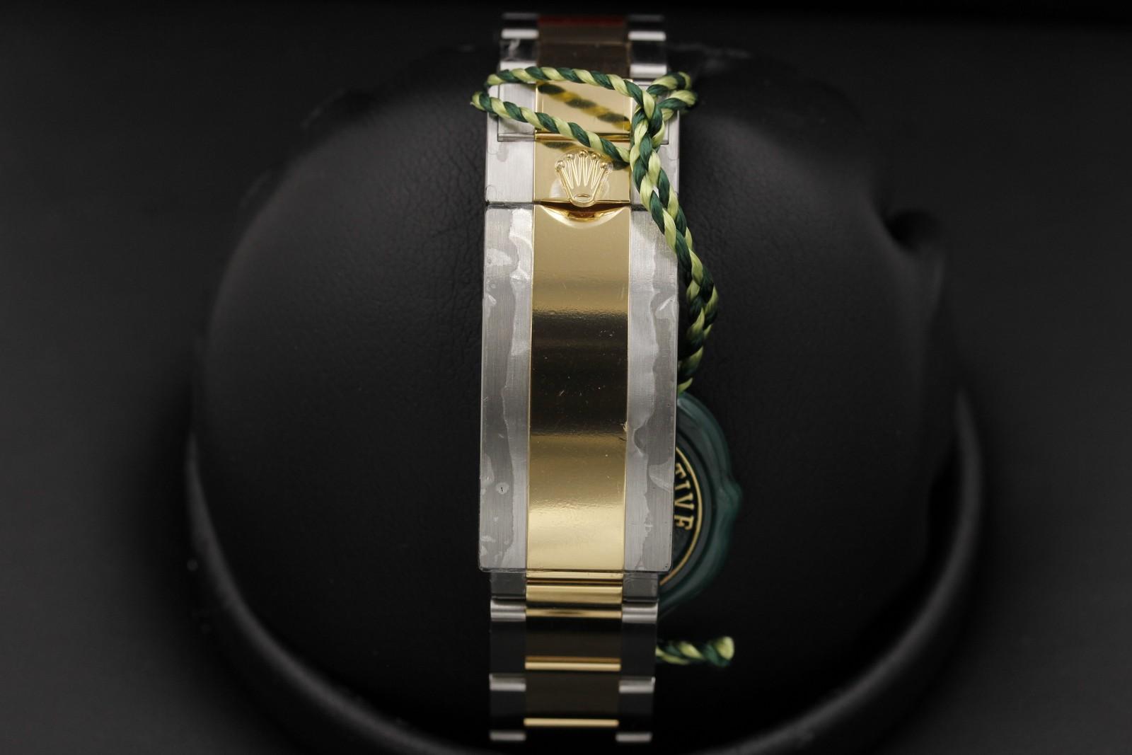 Watch Image 7
