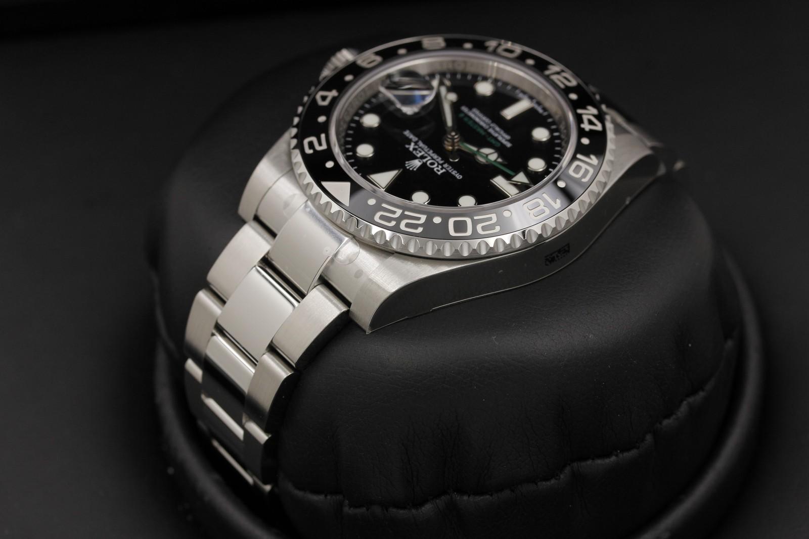Watch Image 5