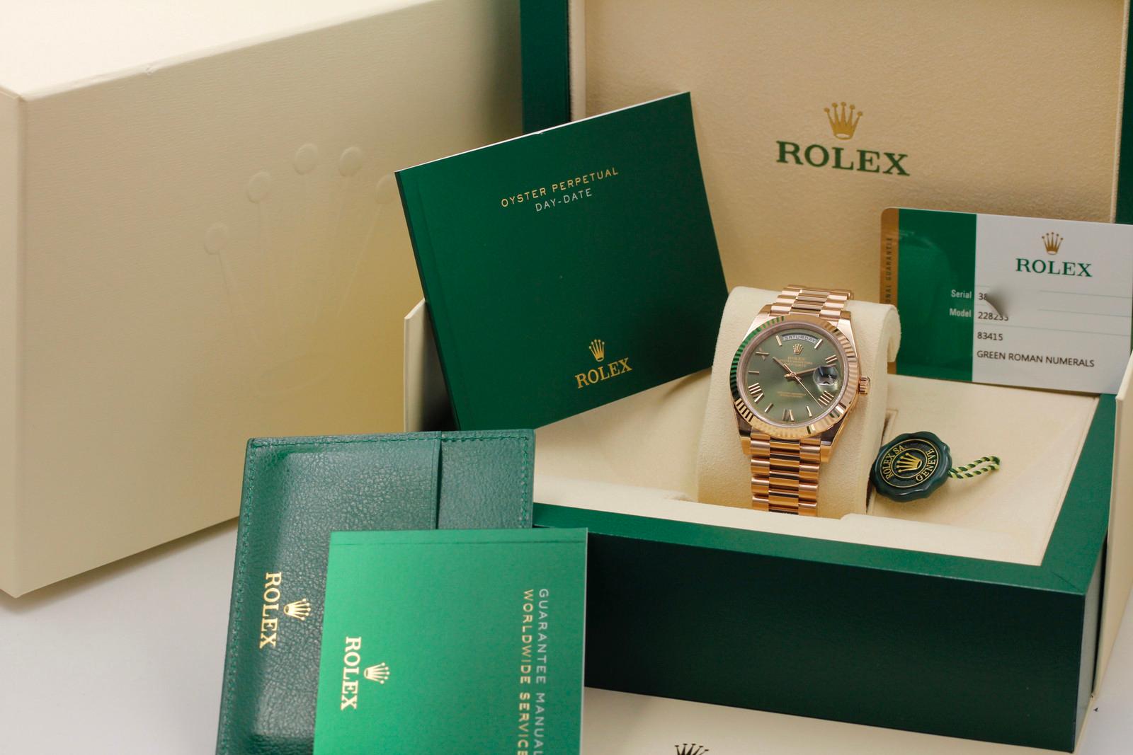 Watch Image 11