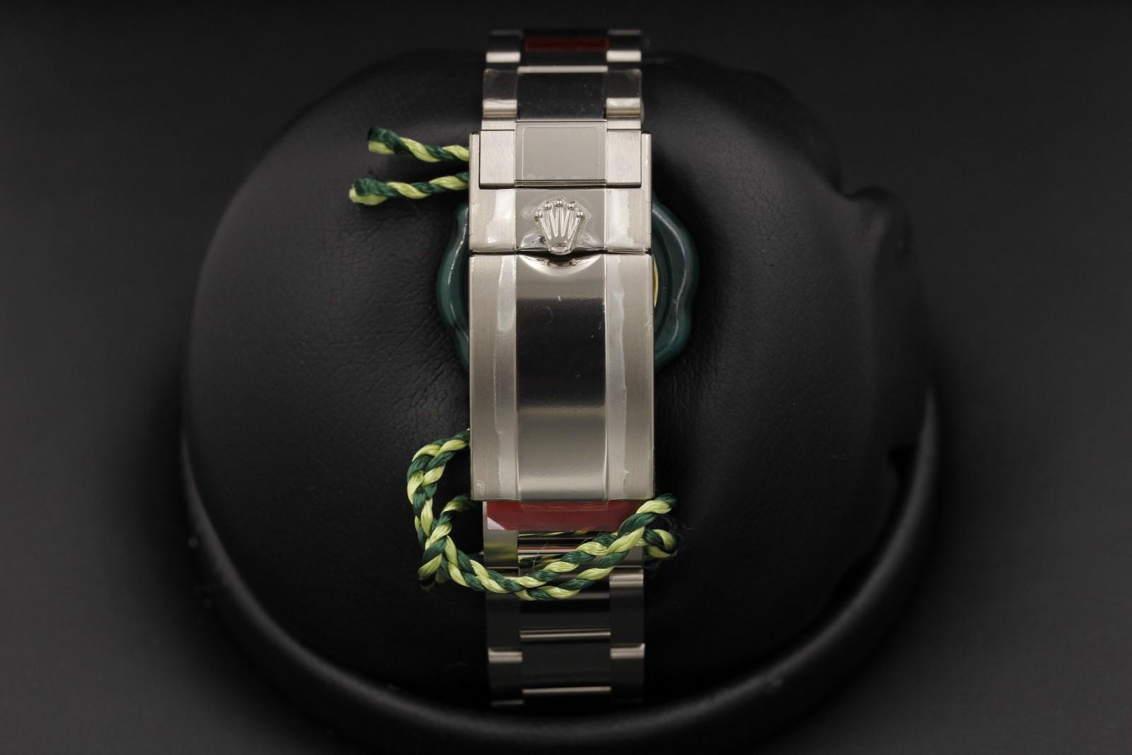 Watch Image 8