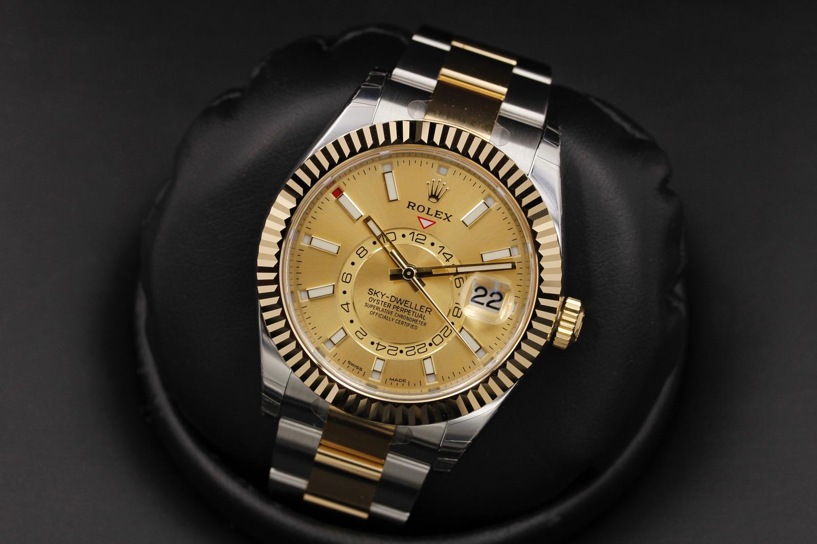 Watch Image 8