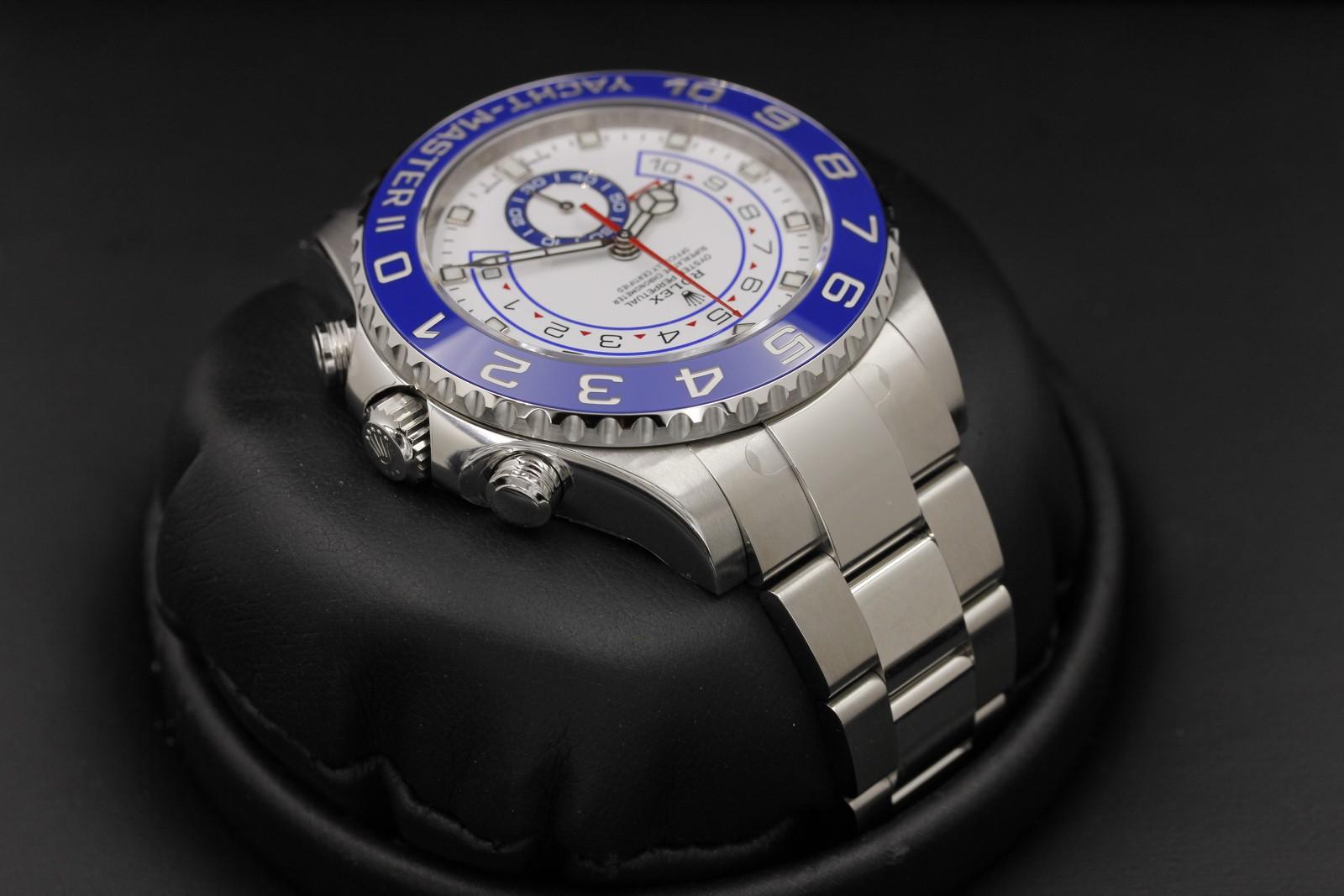 Watch Image 4