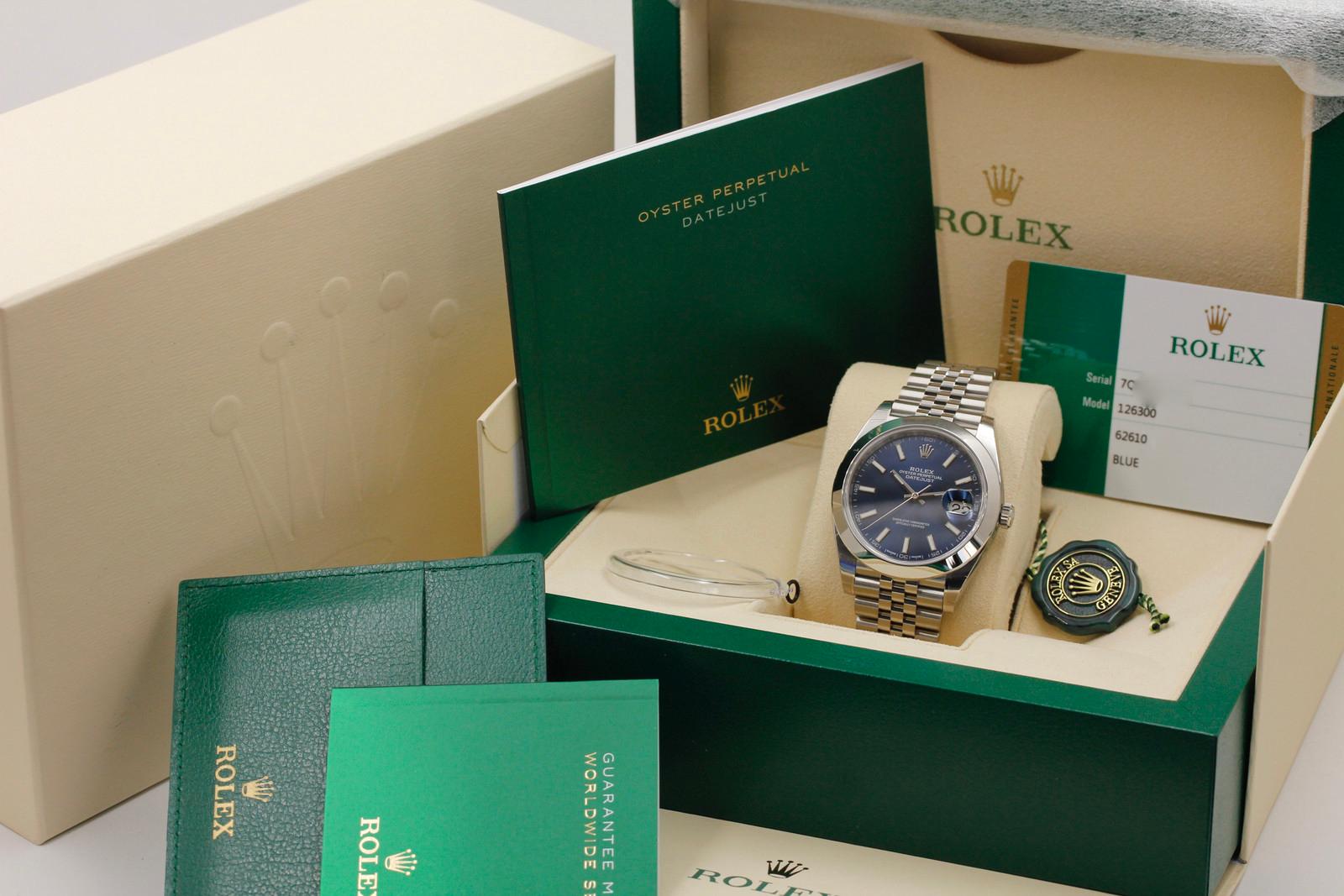 Watch Image 11