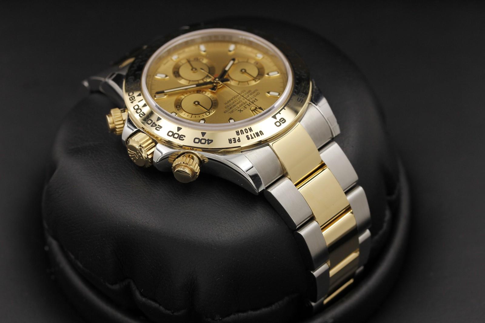 Watch Image 4