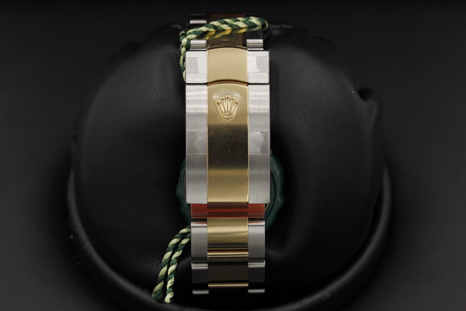Watch Image 7