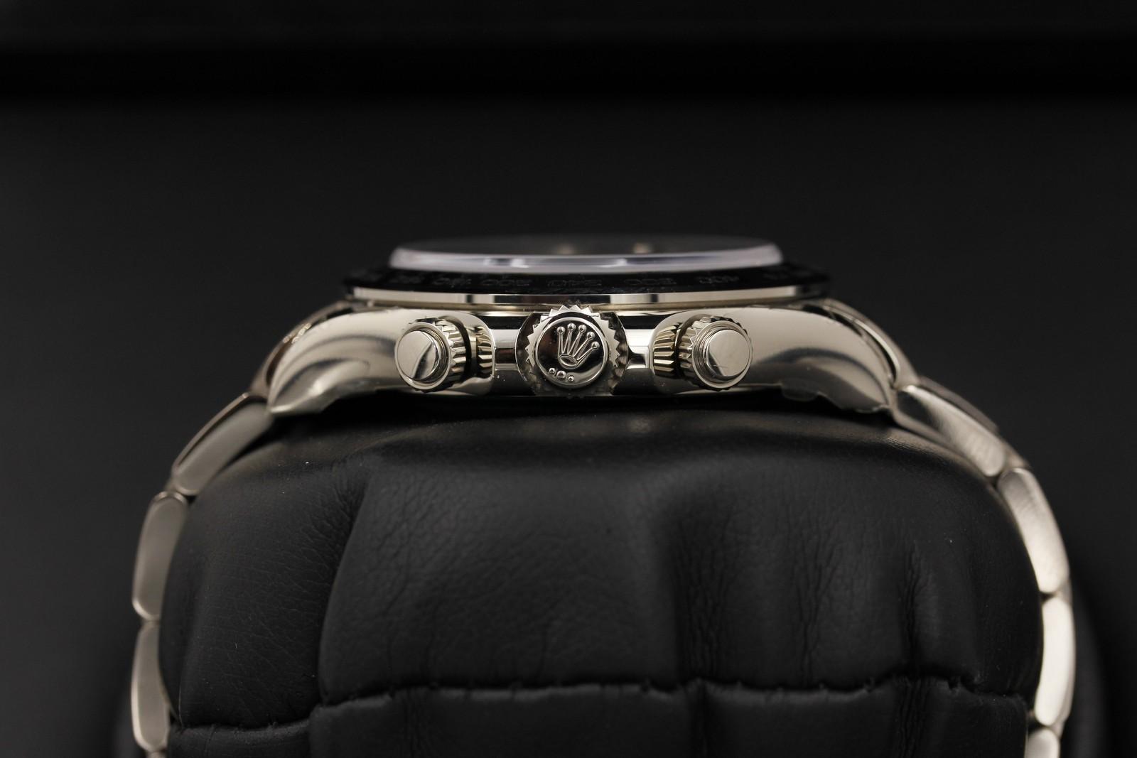 Watch Image 3