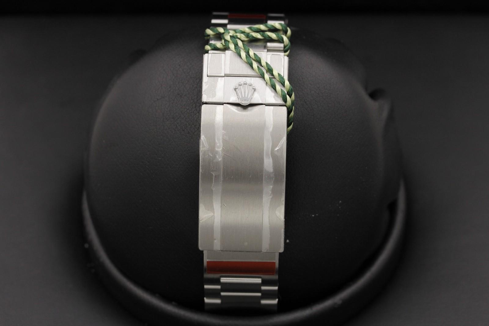Watch Image 7