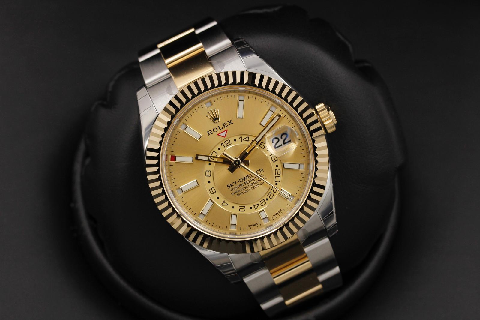 Watch Image 9