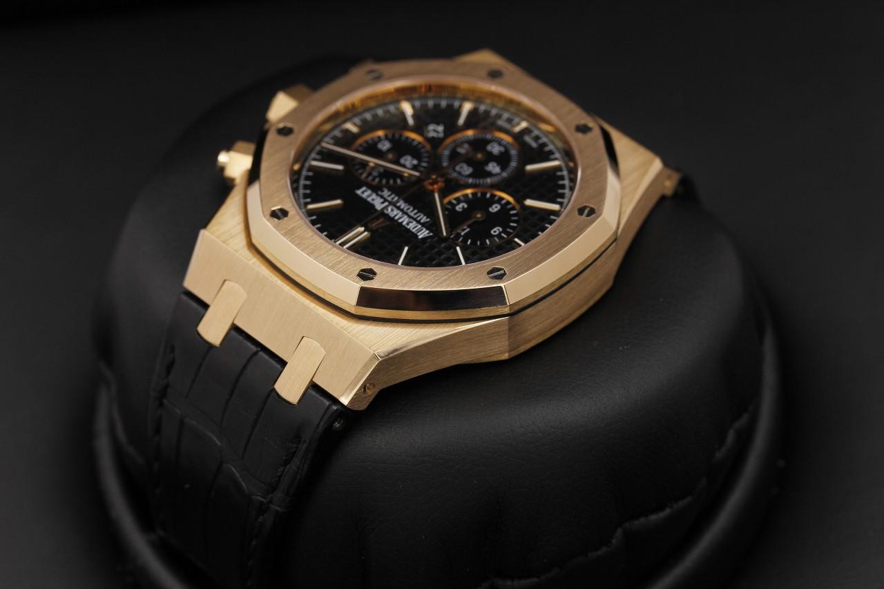 Watch Image 9
