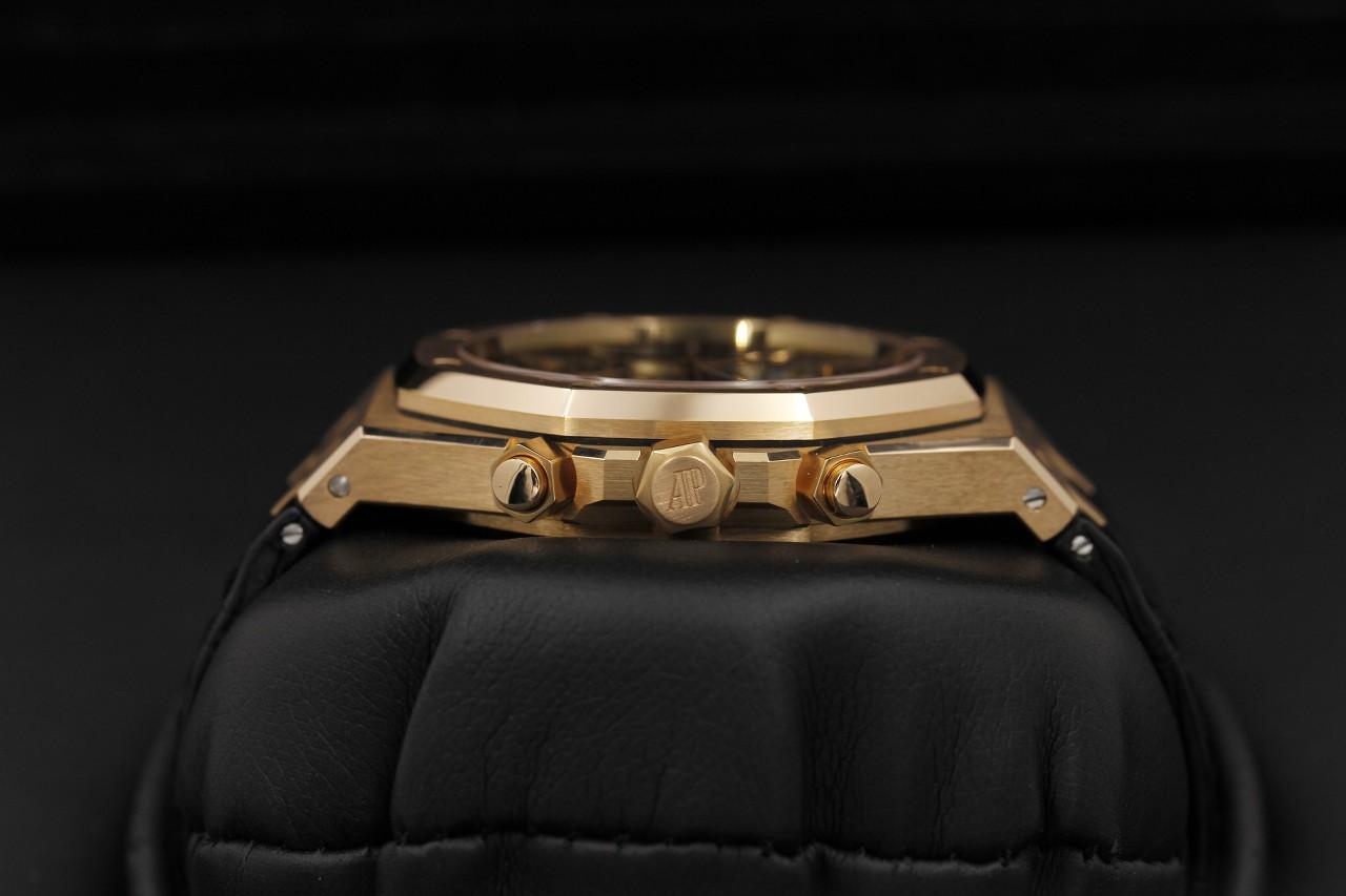 Watch Image 5