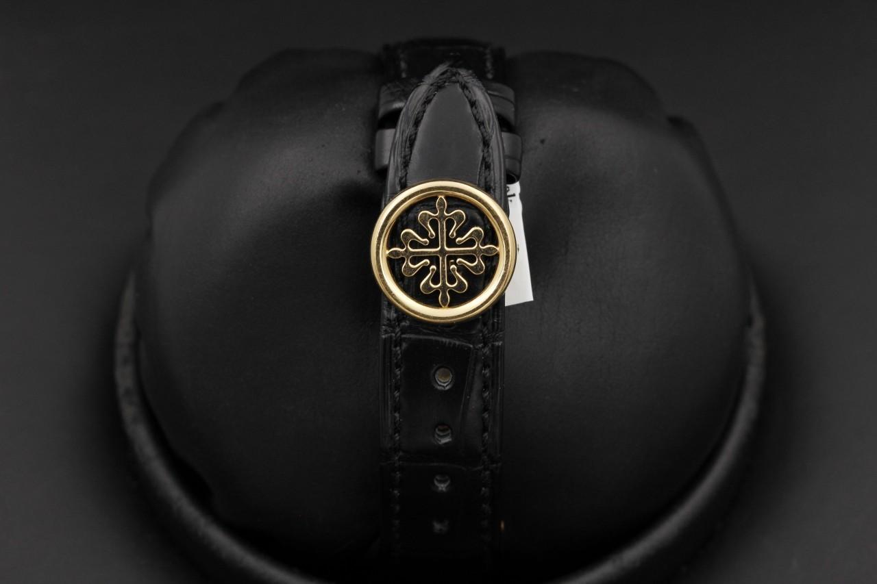 Watch Image 7