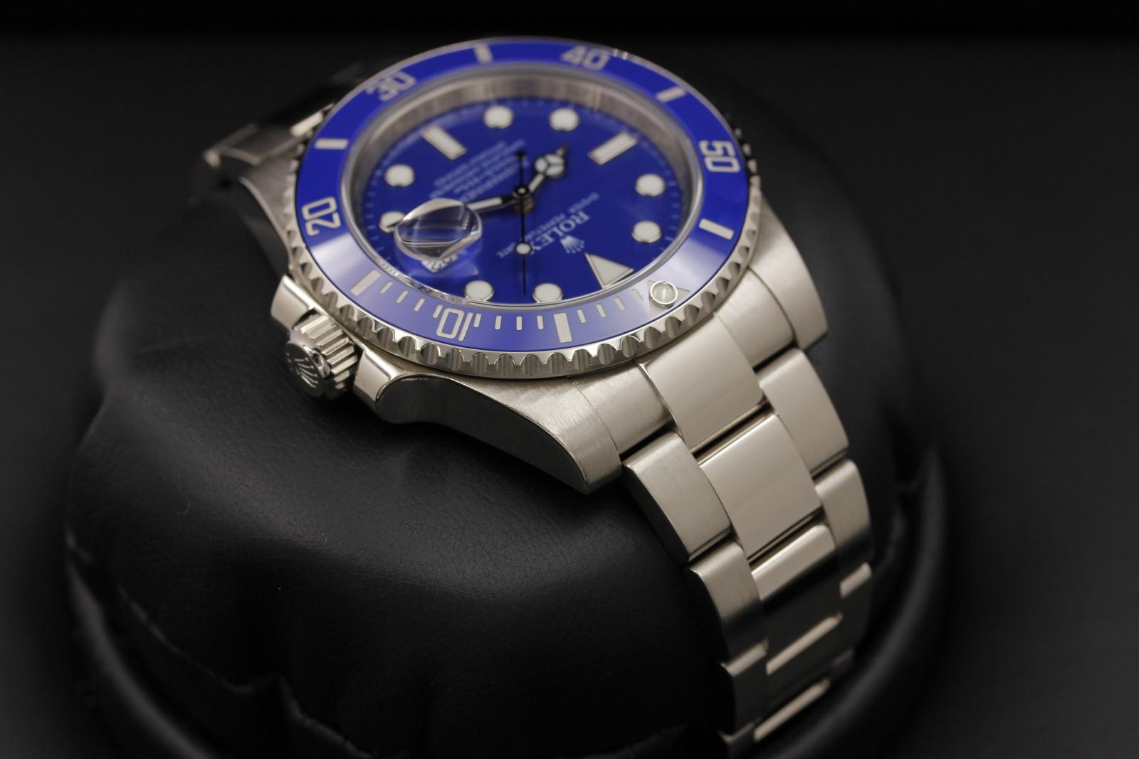 Watch Image 4