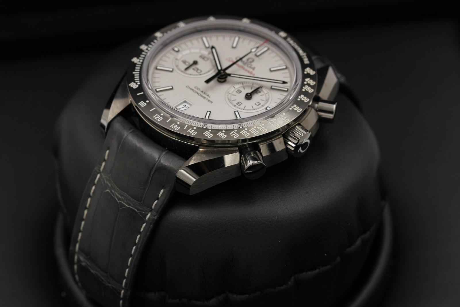Watch Image 3