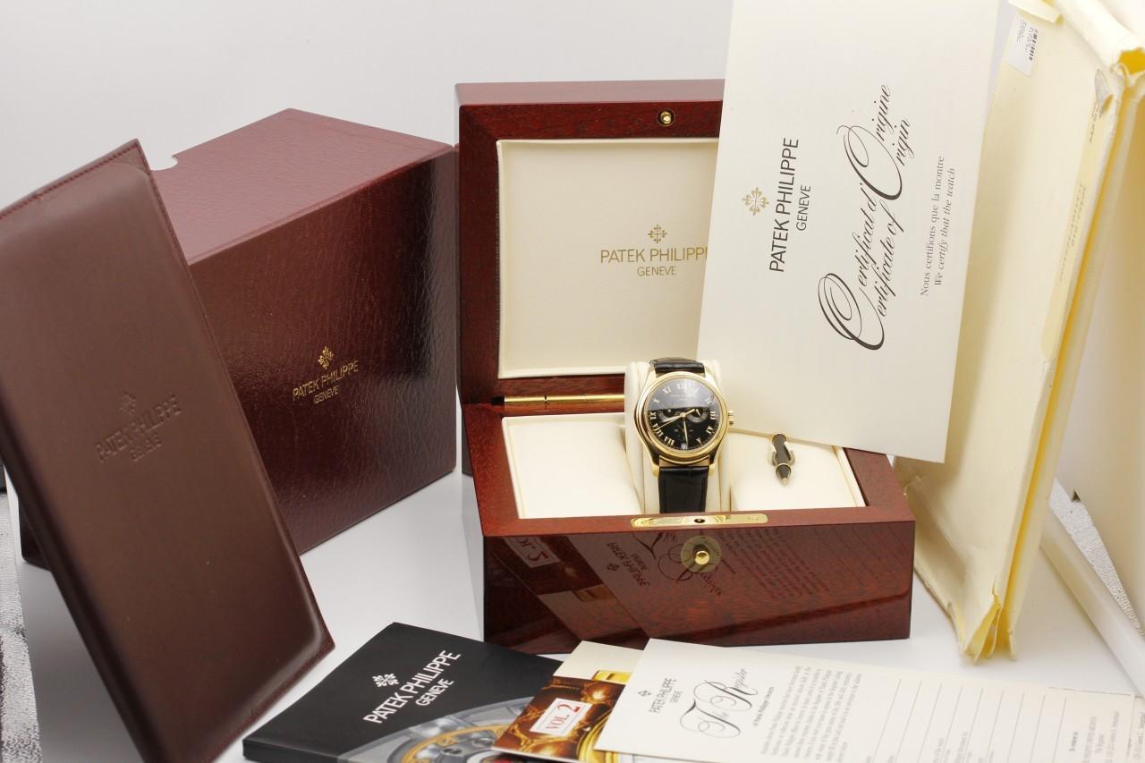 Watch Image 12
