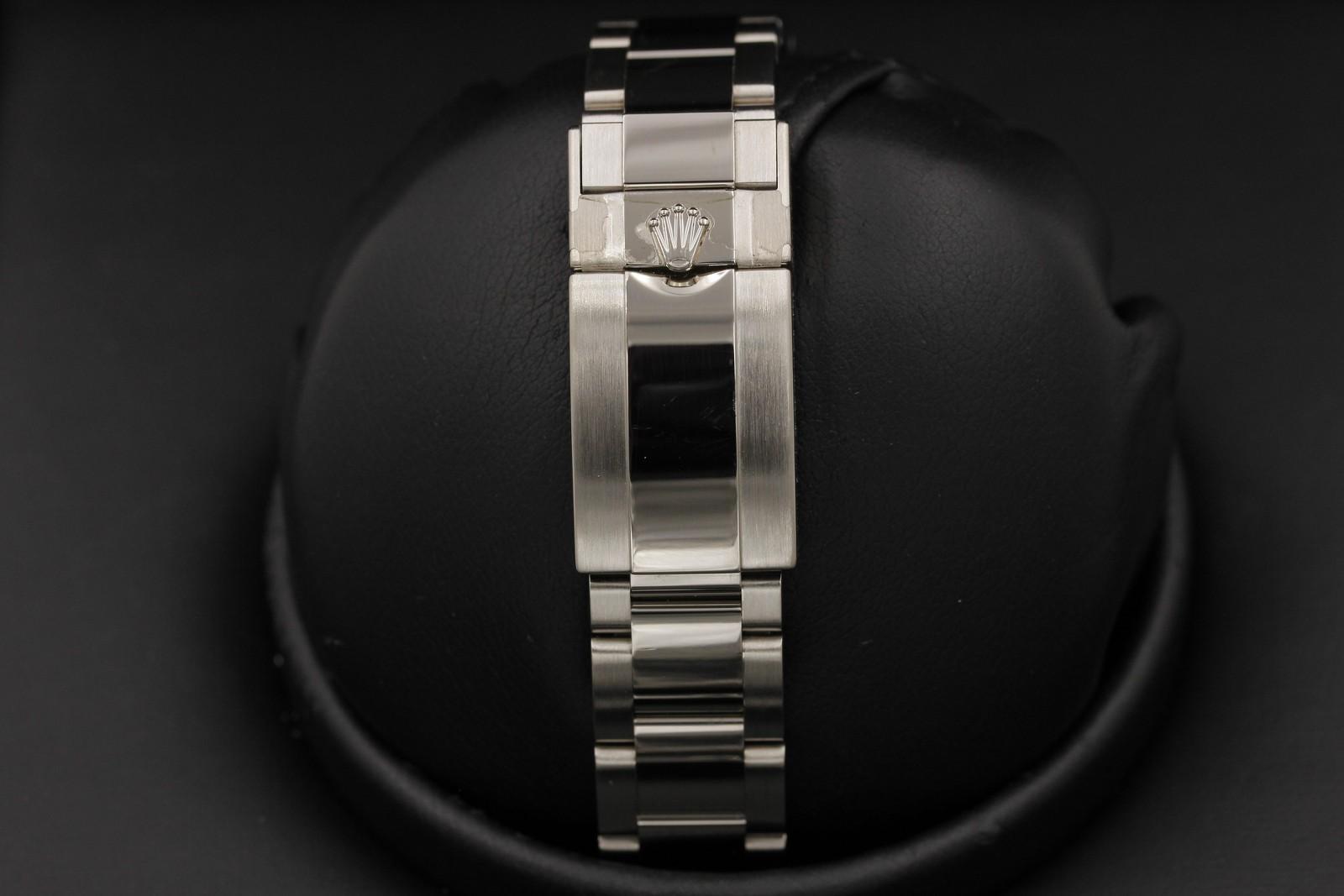 Watch Image 7
