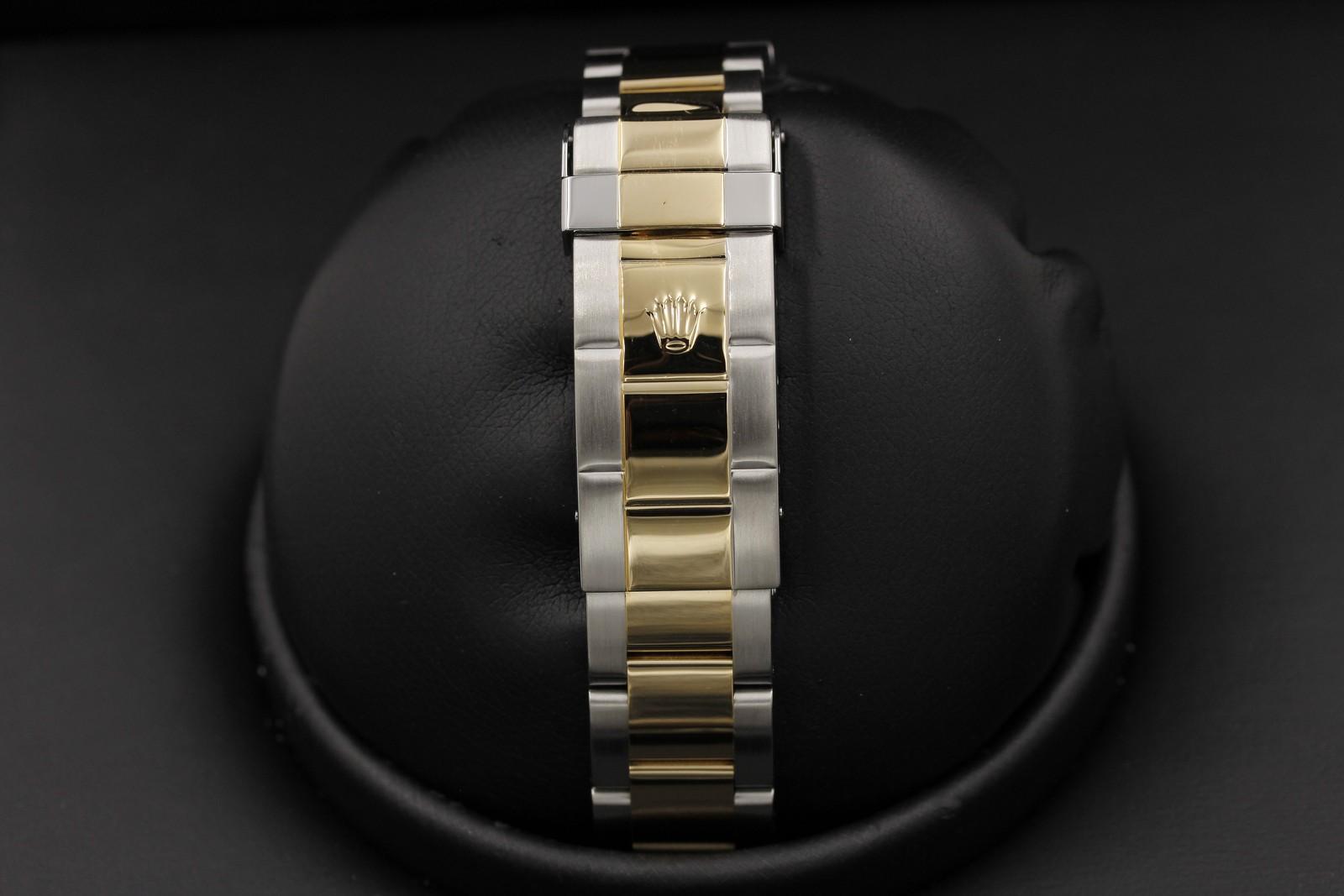 Watch Image 7