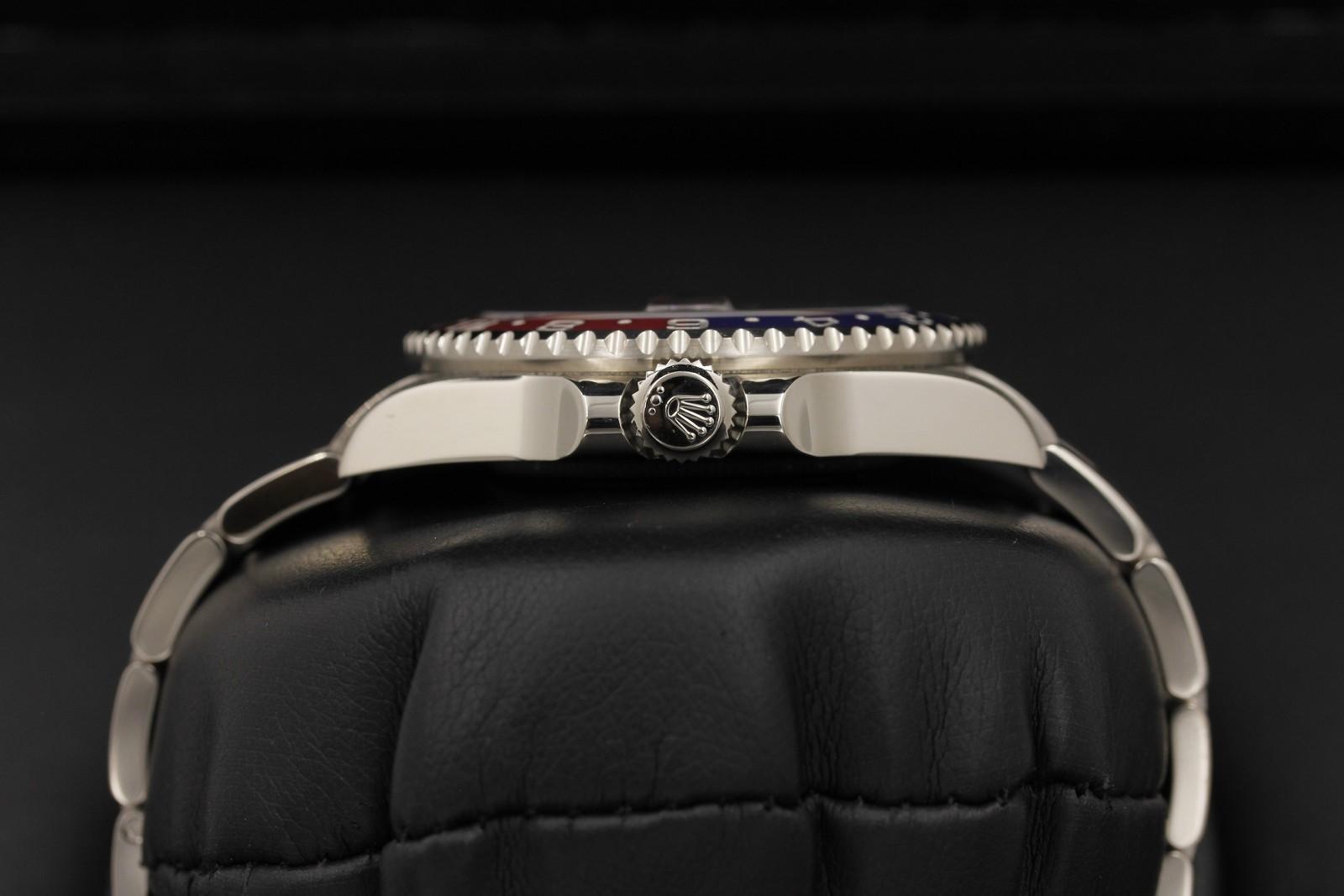 Watch Image 3