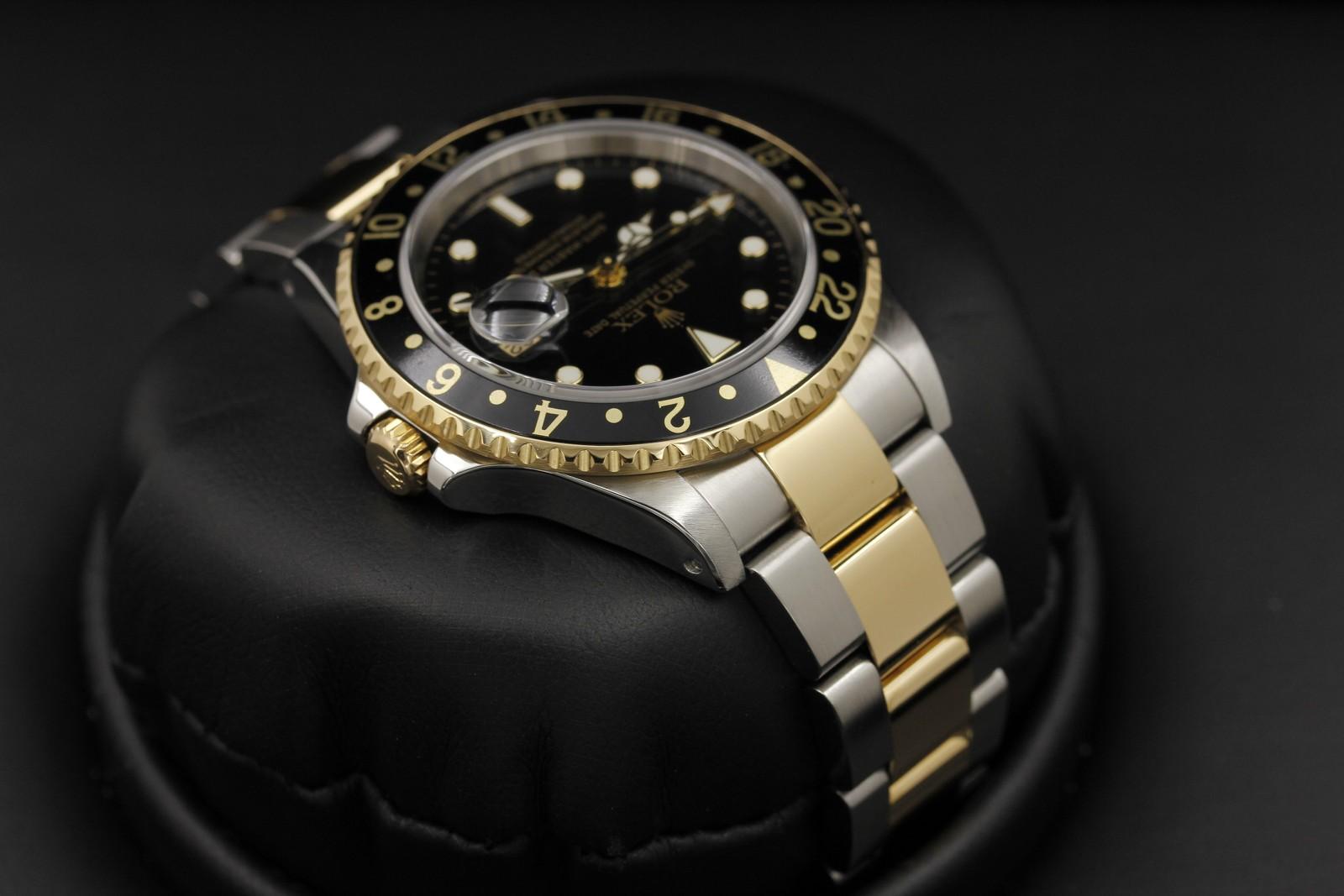 Watch Image 4