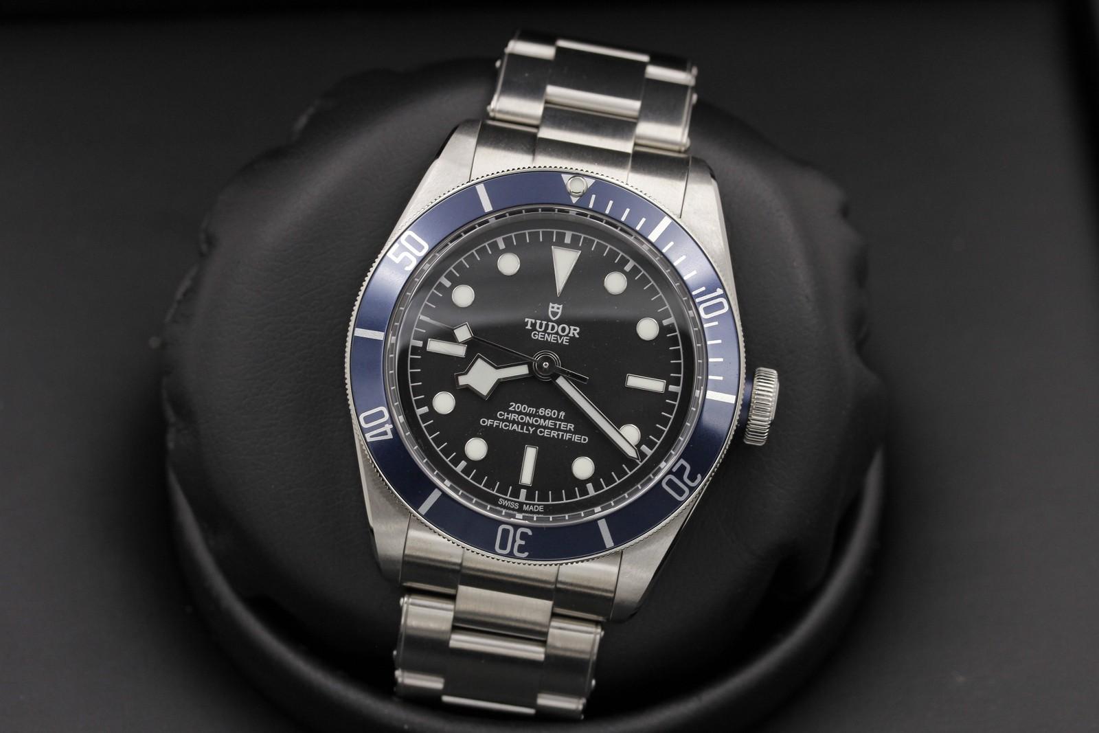Watch Image 15