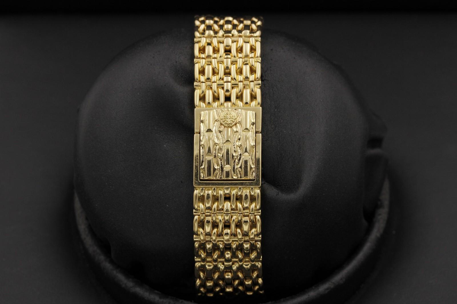 Watch Image 7