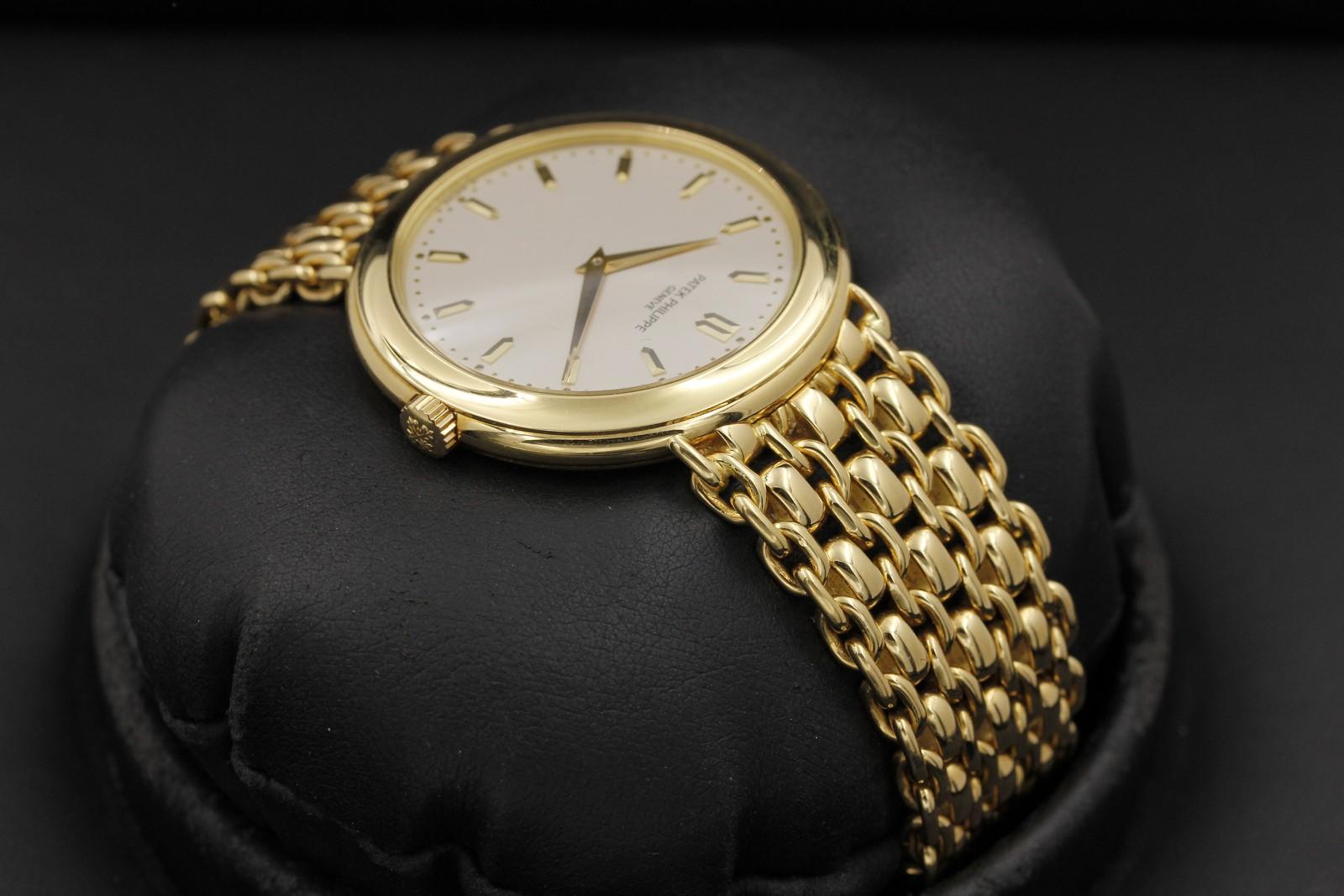 Watch Image 4