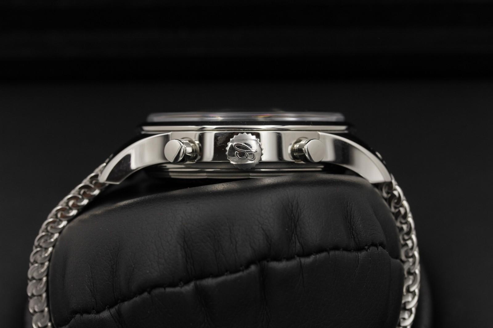 Watch Image 3