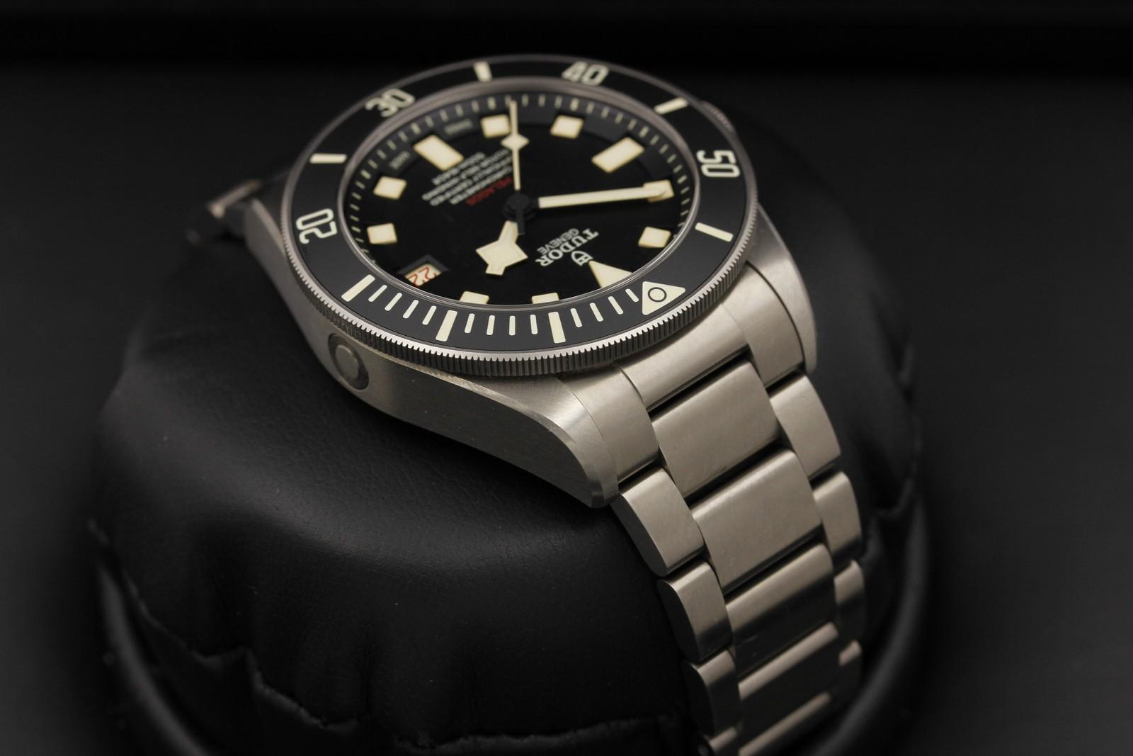 Watch Image 4