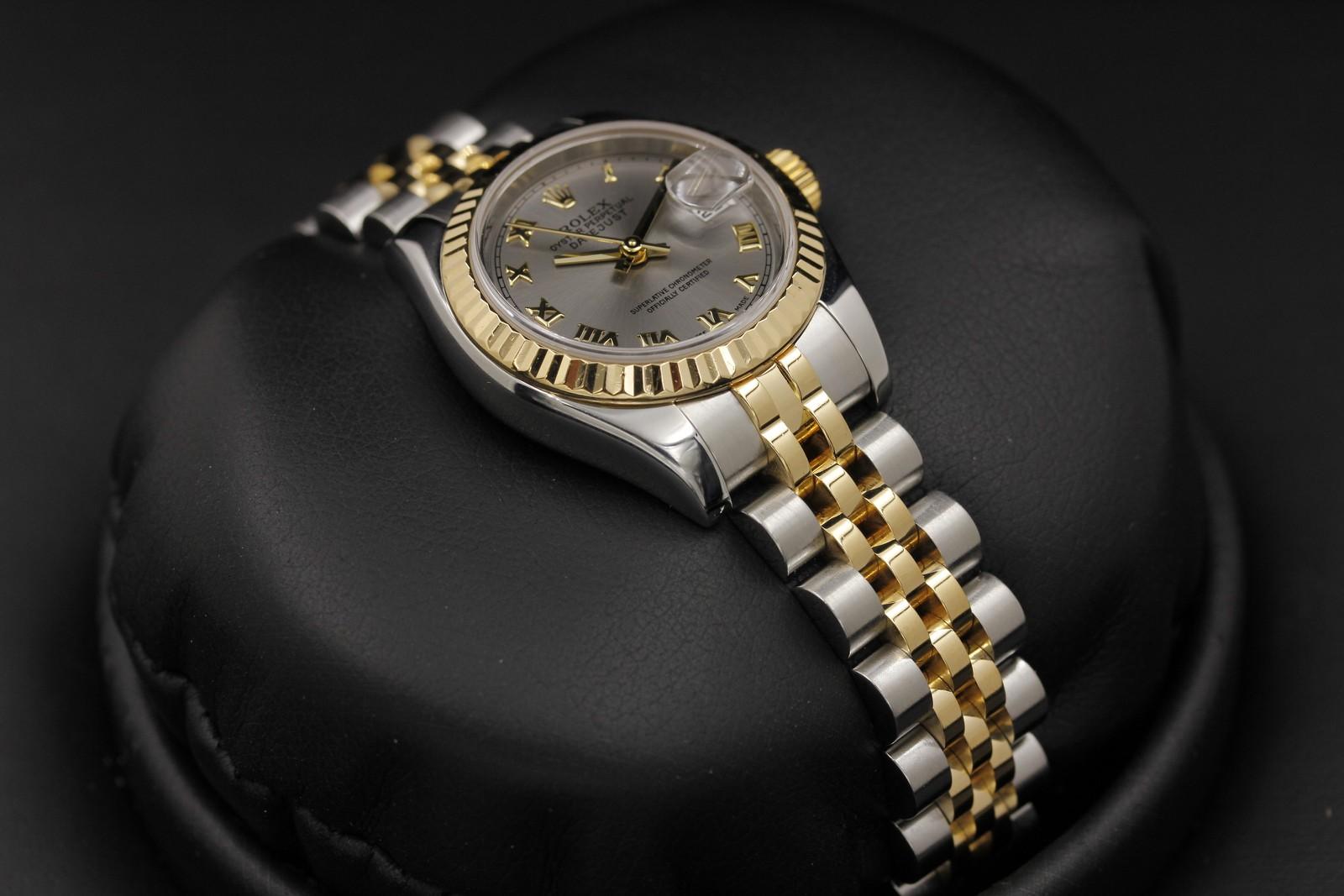 Watch Image 6