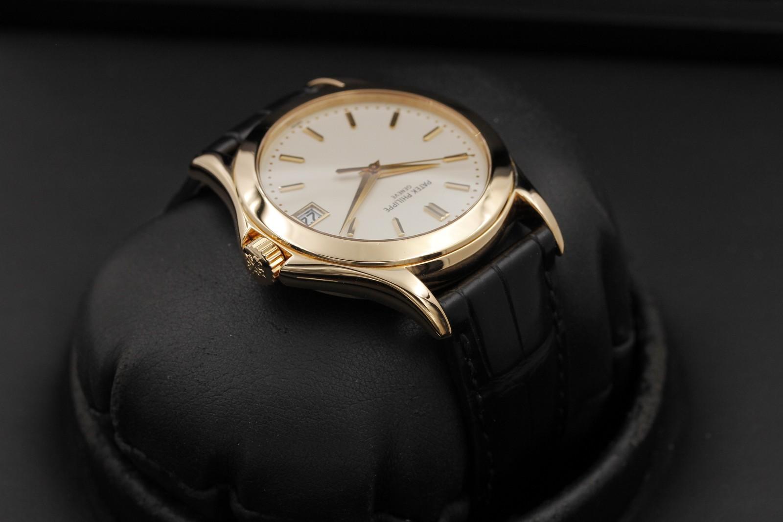 Watch Image 4