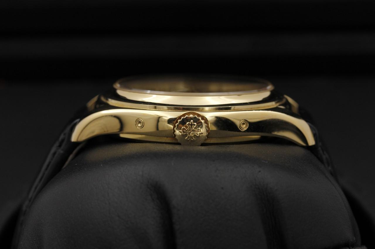 Watch Image 3