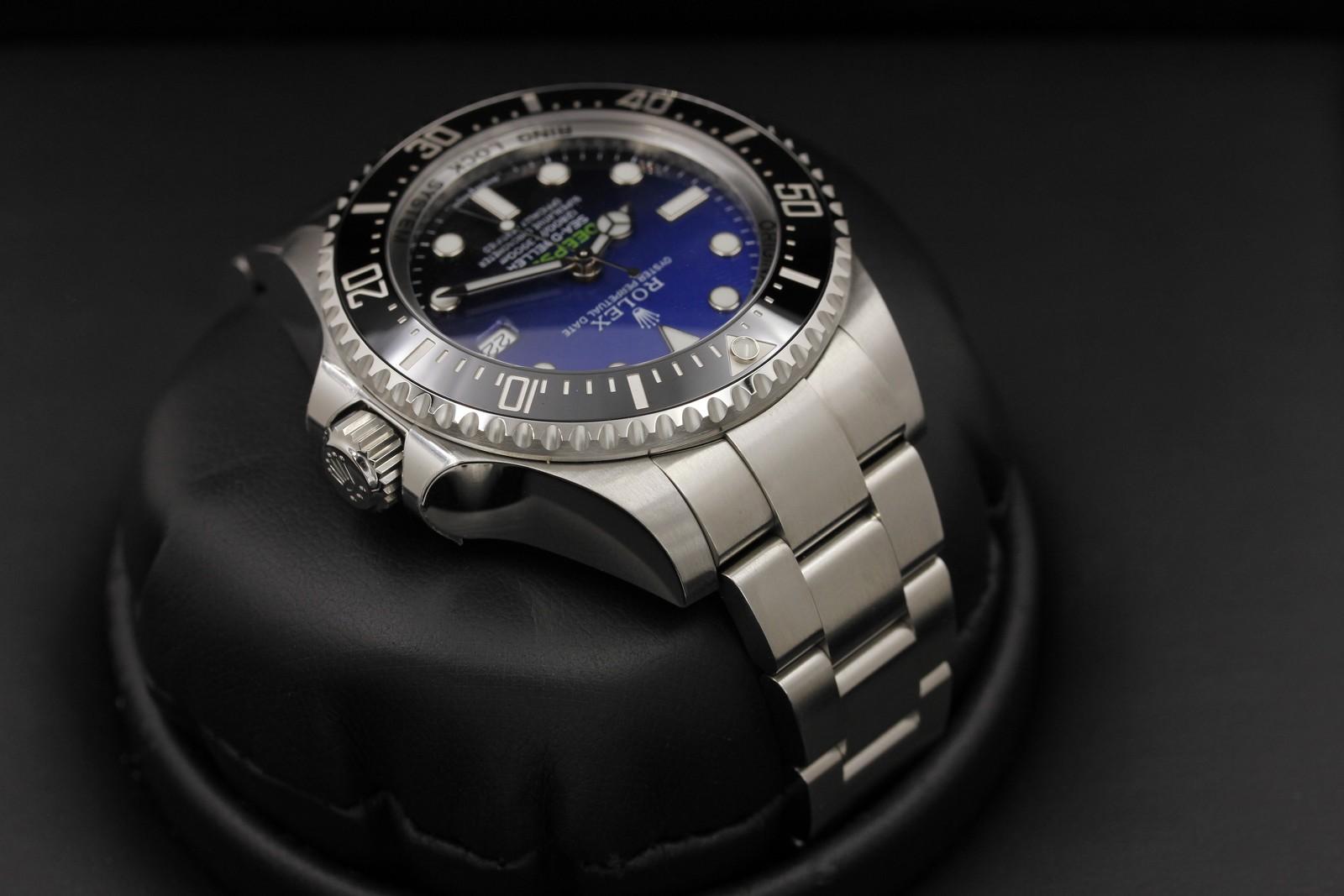 Watch Image 4