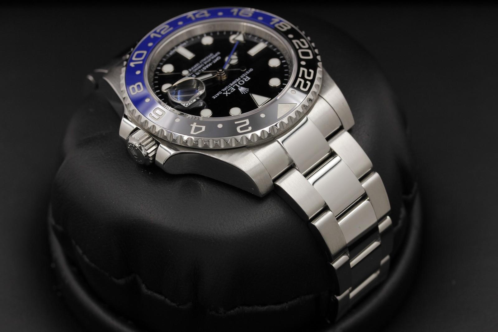 Watch Image 4