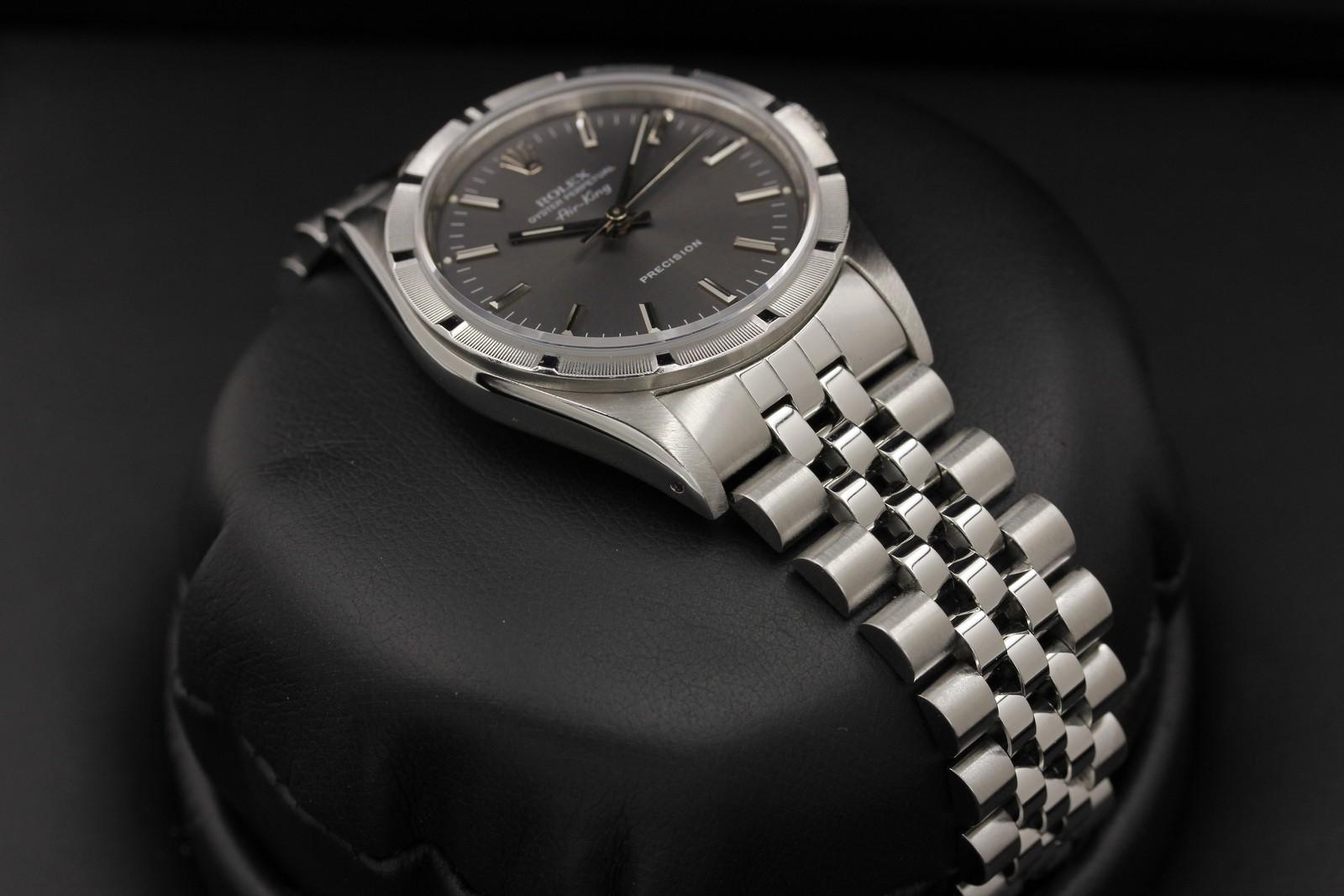 Watch Image 6