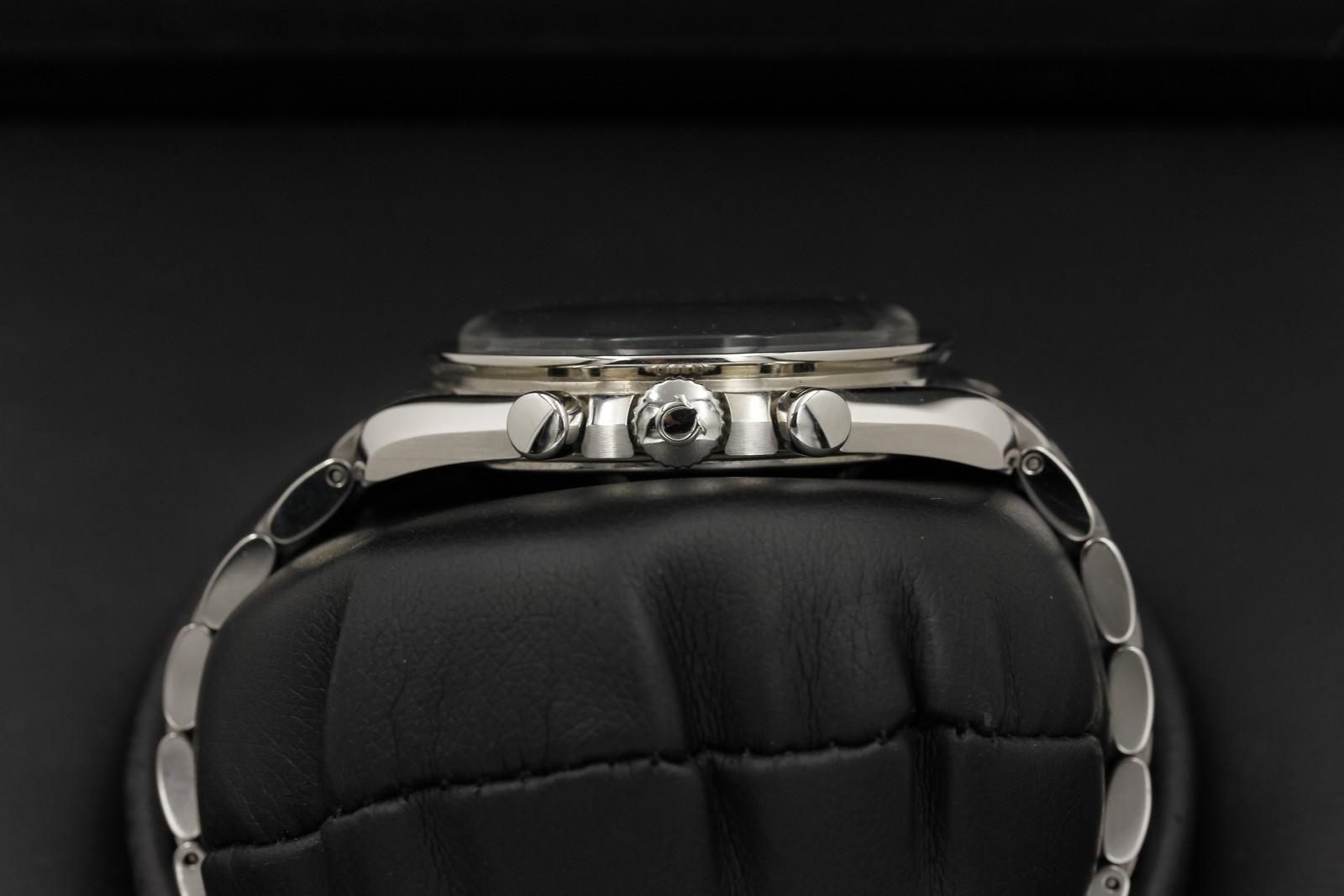 Watch Image 3