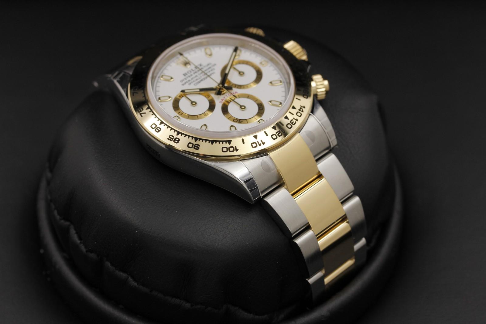 Watch Image 6