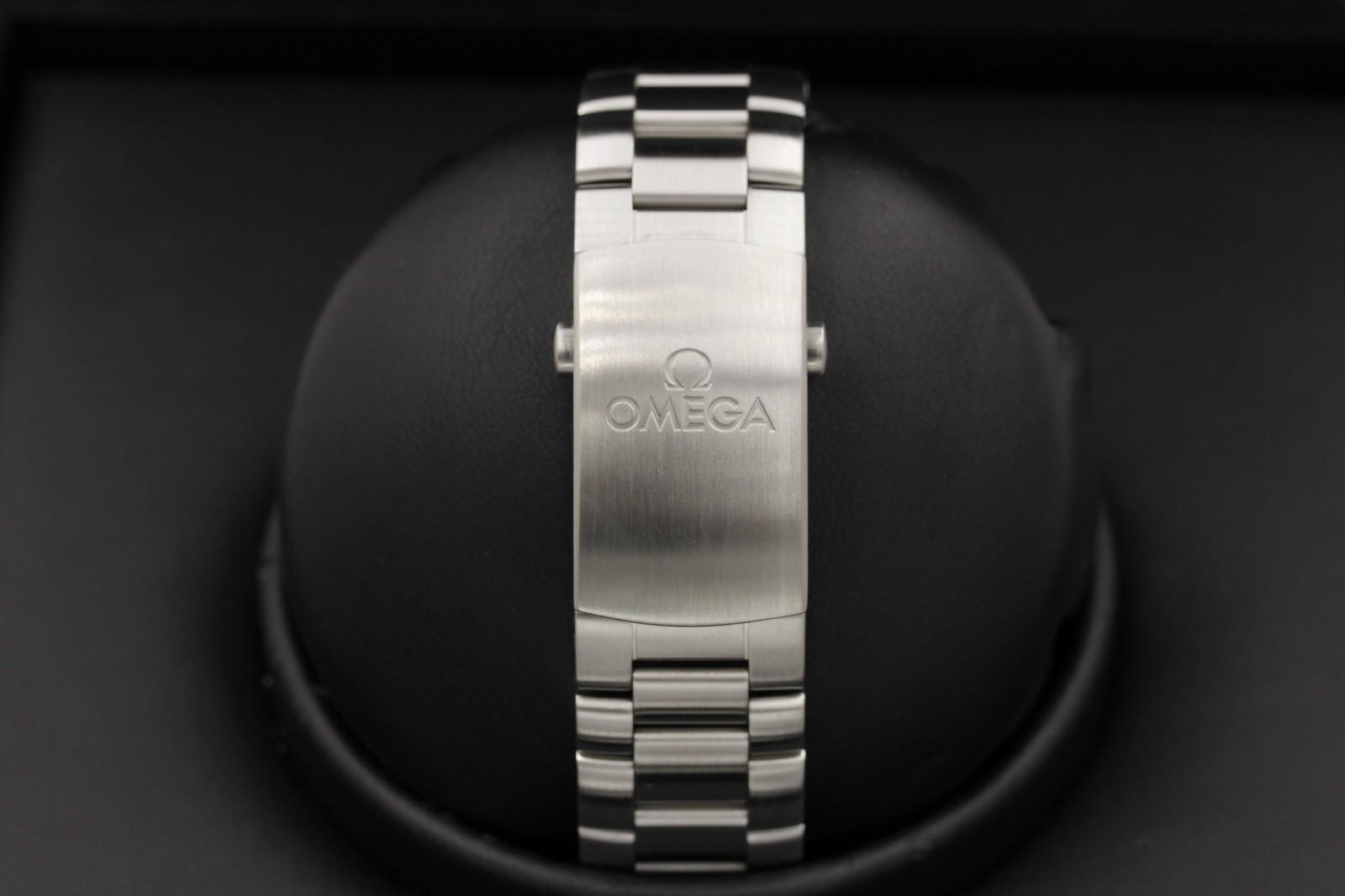 Watch Image 7
