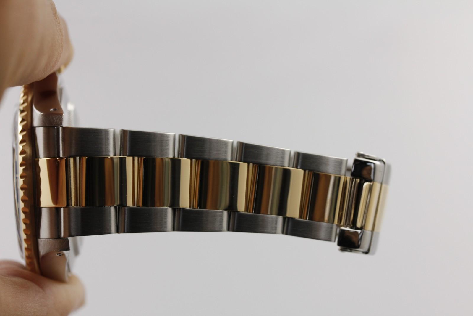 Watch Image 10