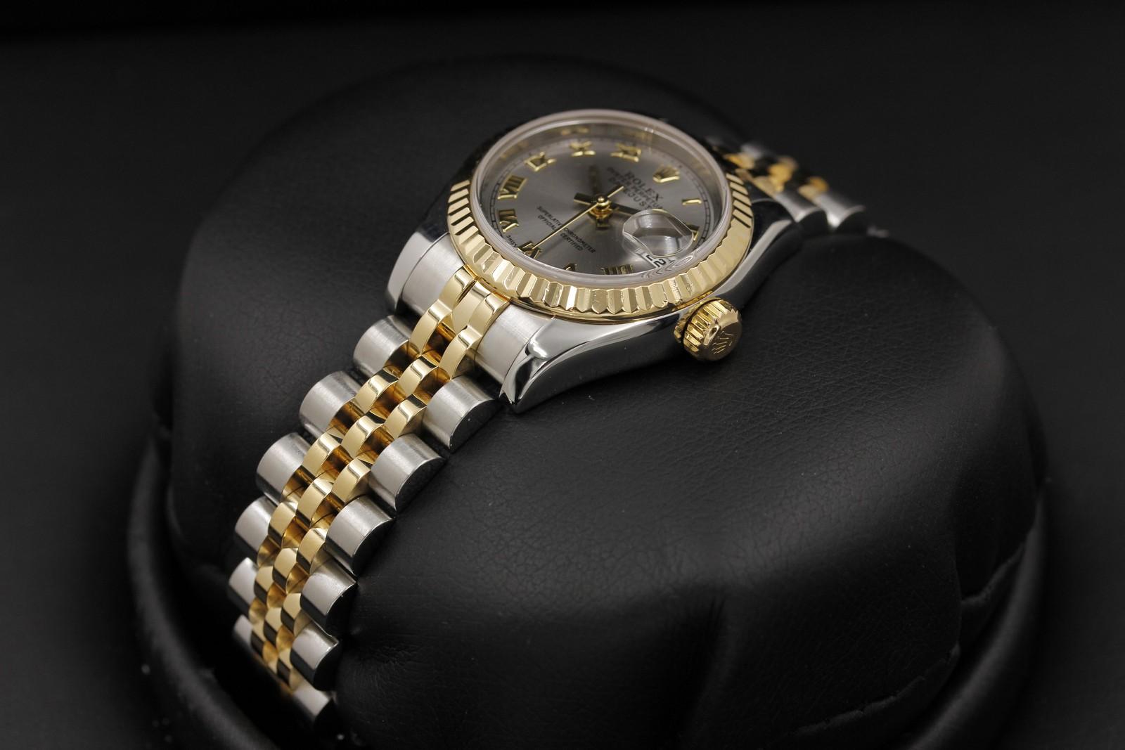 Watch Image 2