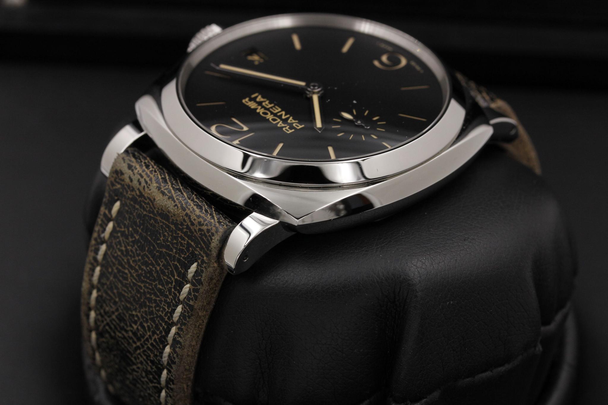Watch Image 5