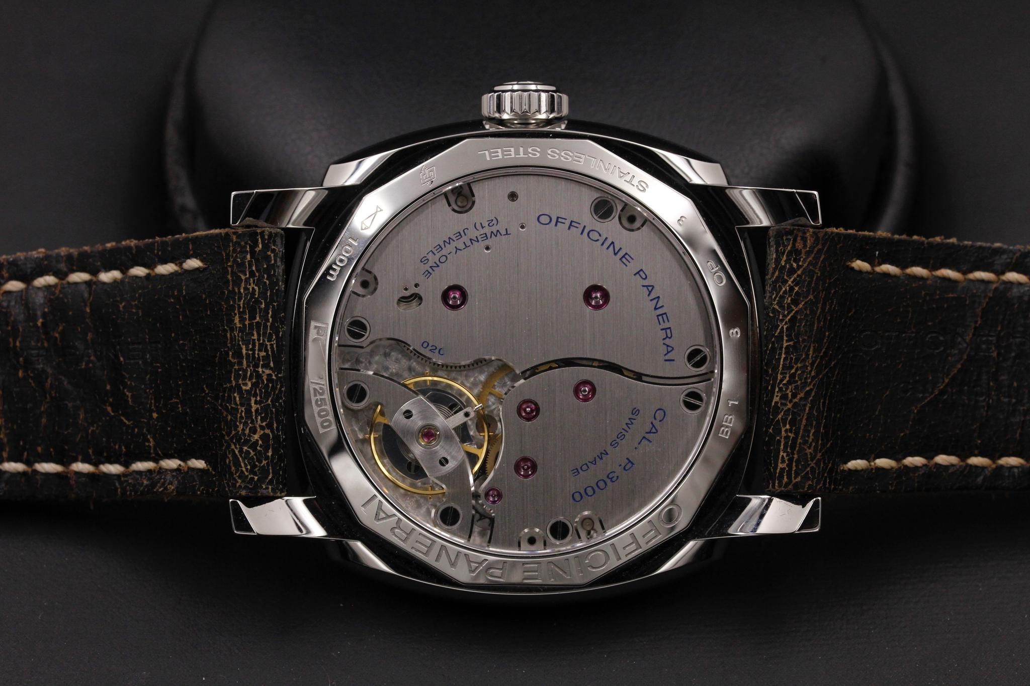 Watch Image 7