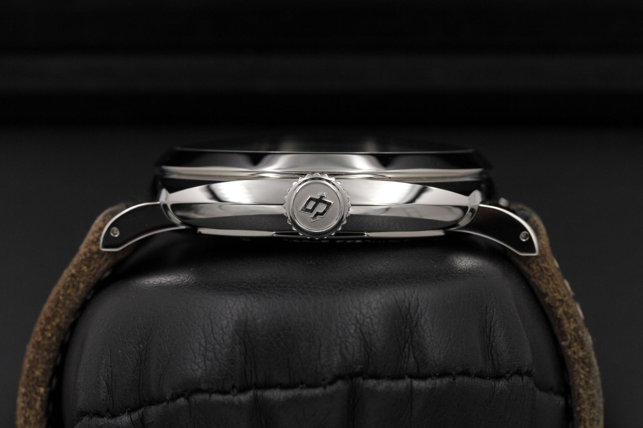 Watch Image 3