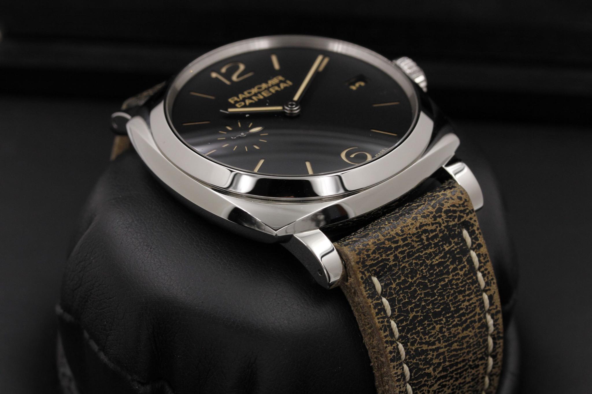 Watch Image 6