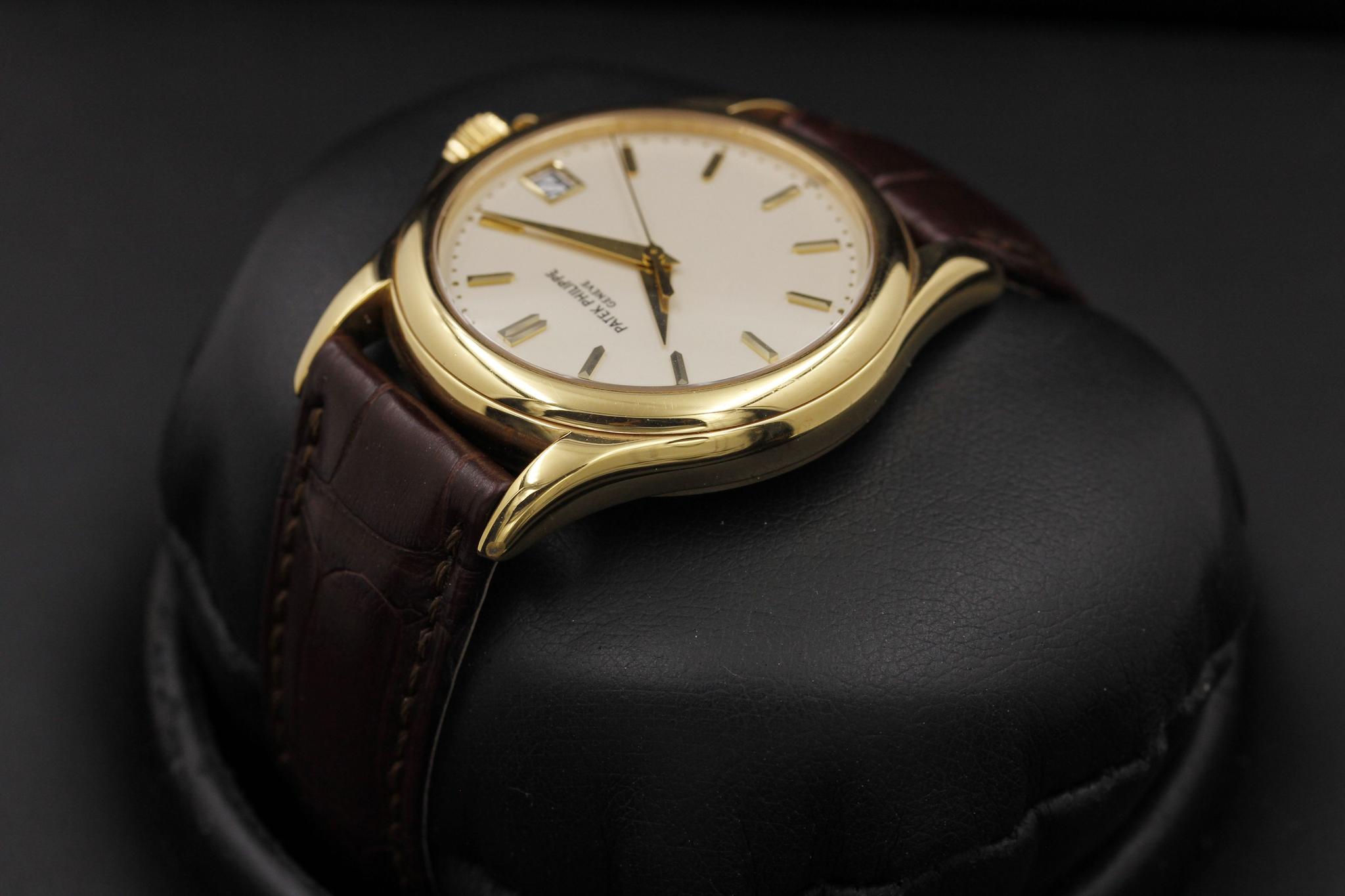 Watch Image 5