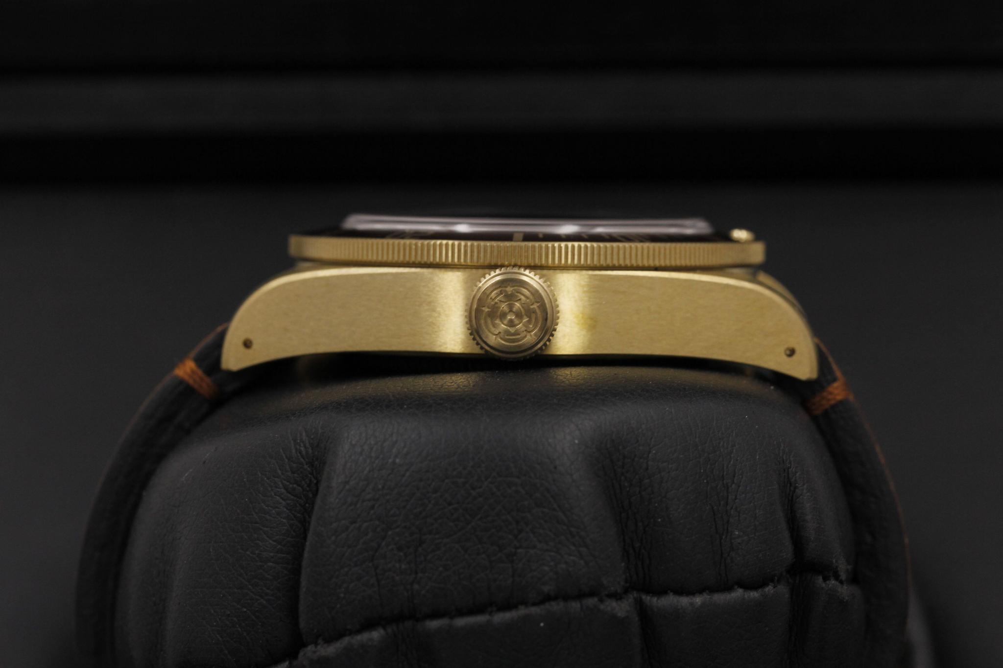 Watch Image 3