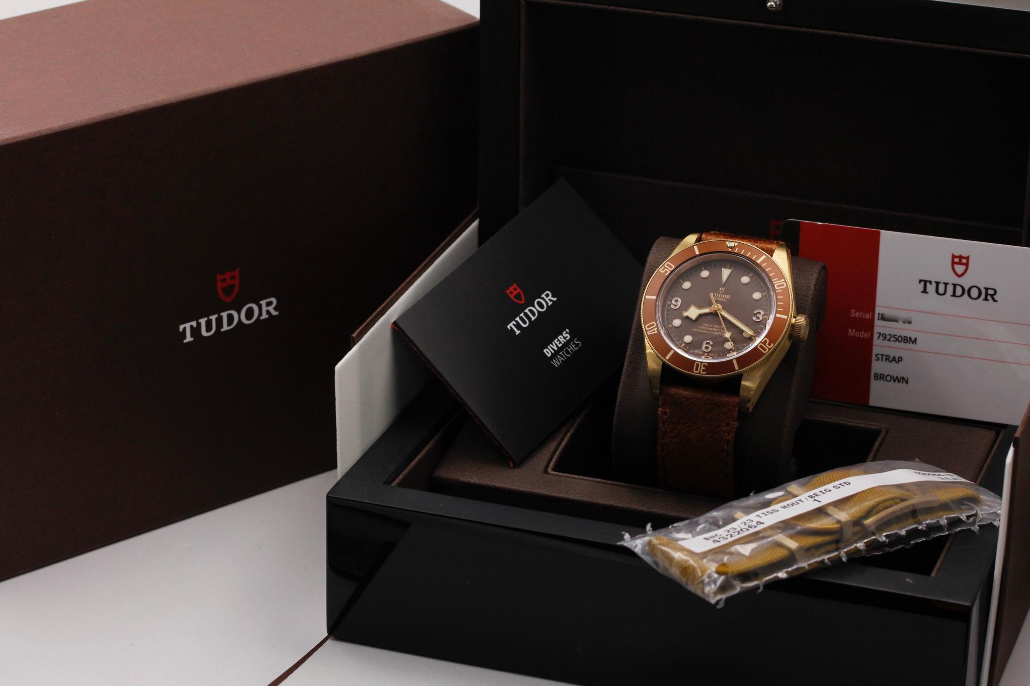 Watch Image 11
